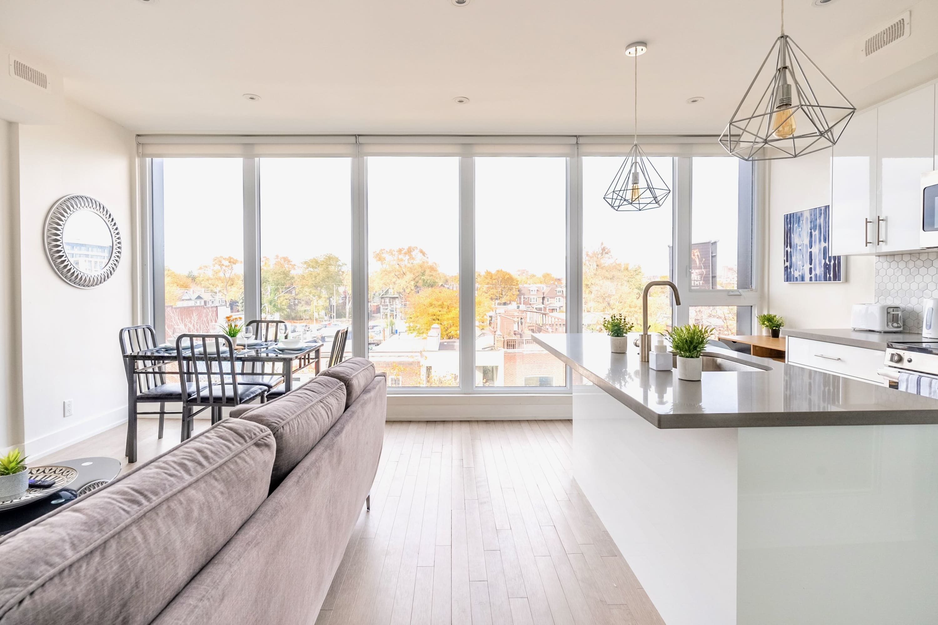 3BR Modern Condo Minutes From High Park | Photo 7