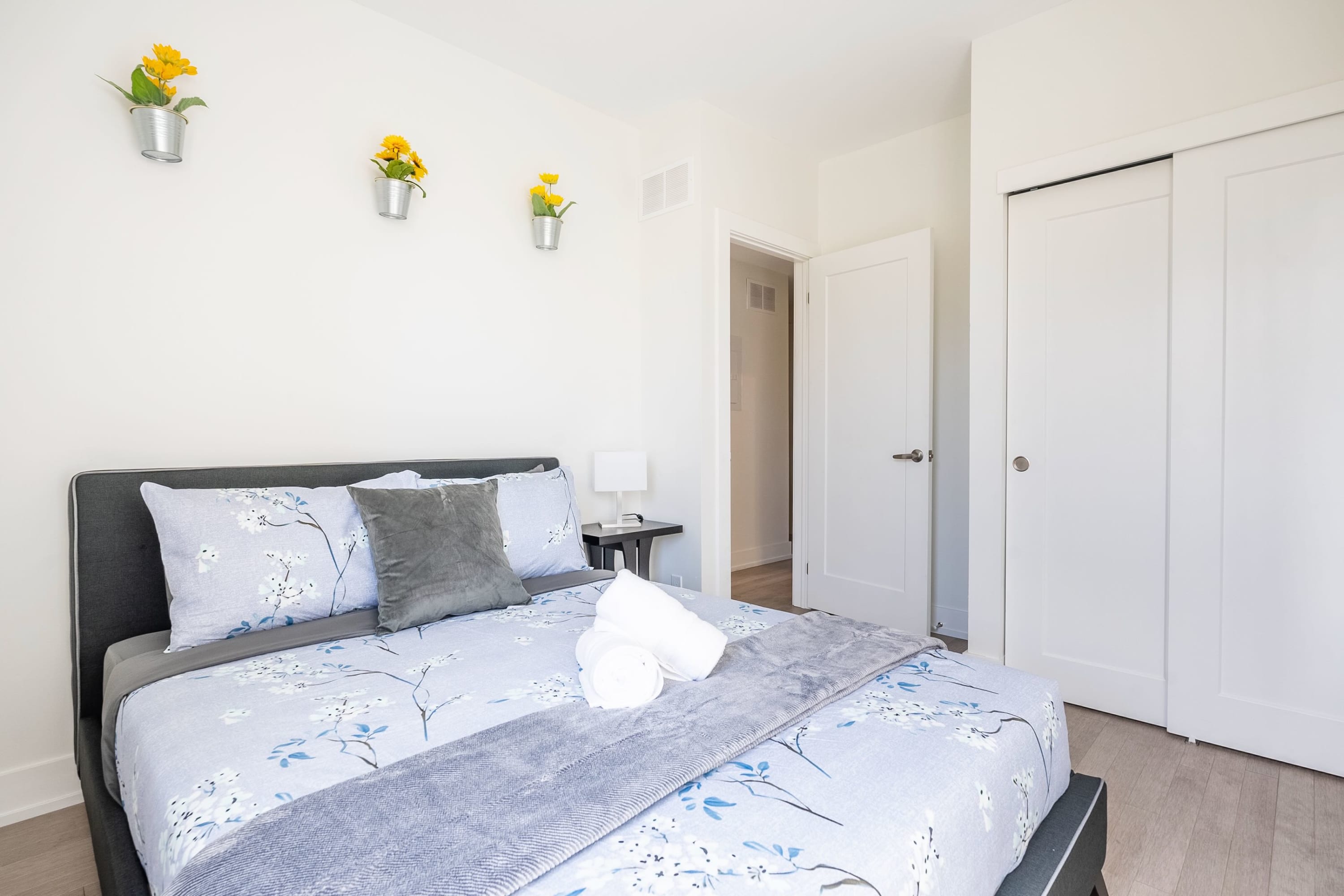 3BR Modern Condo Minutes From High Park | Photo 13