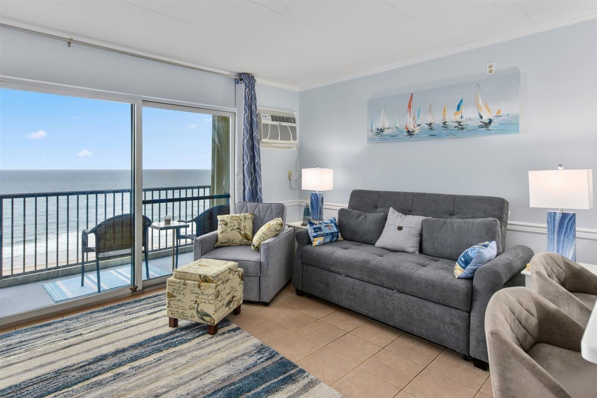 Renovated Oceanfront Condo w an Outdoor Pool | Photo 3