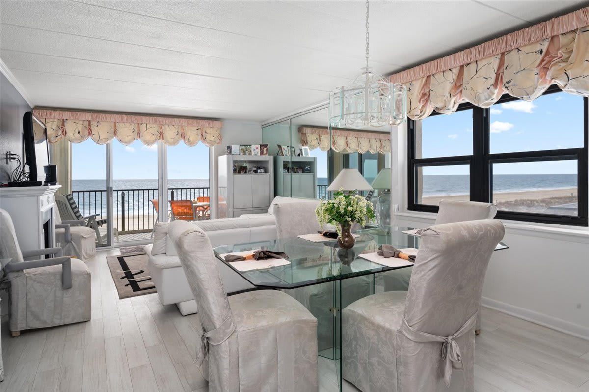 Direct Oceanfront Two Bedroom w Awesome Views | Photo 2