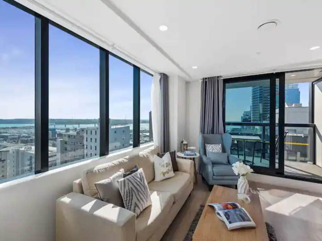 Just Opposite to Sky tower 2 Bed 2 Bath in CBD | Photo 2