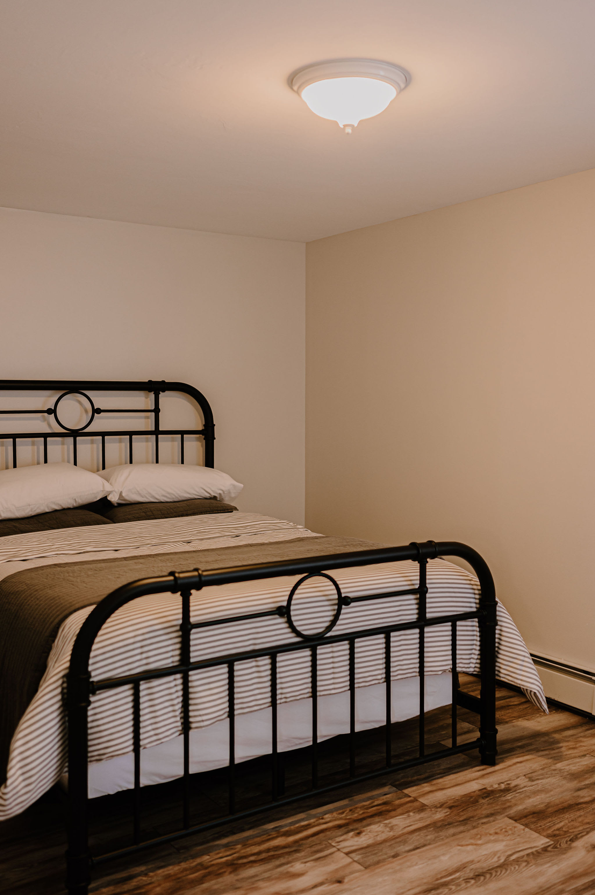 Queen Bedroom