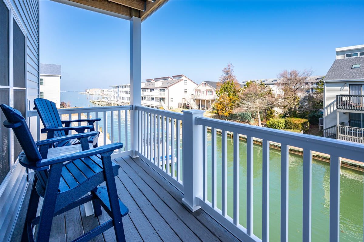 Large Waterfront Townhome with Boat Dock and Pool