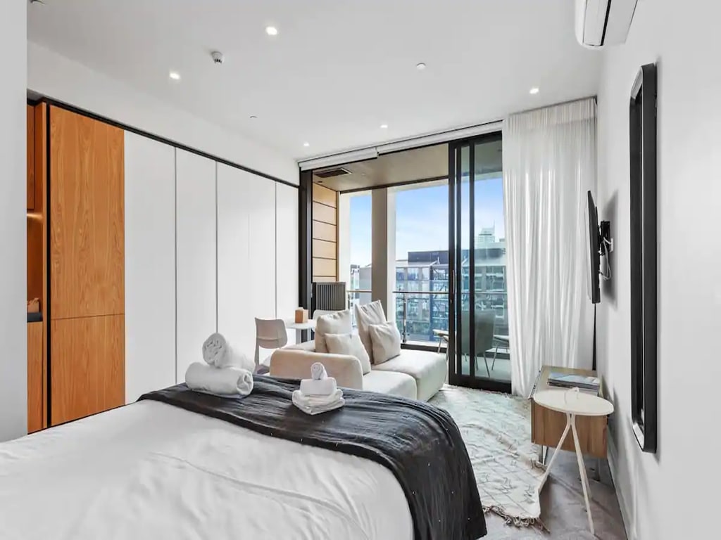 Modern Studio Apartment in Wynyard Quarter Zodiak Stays