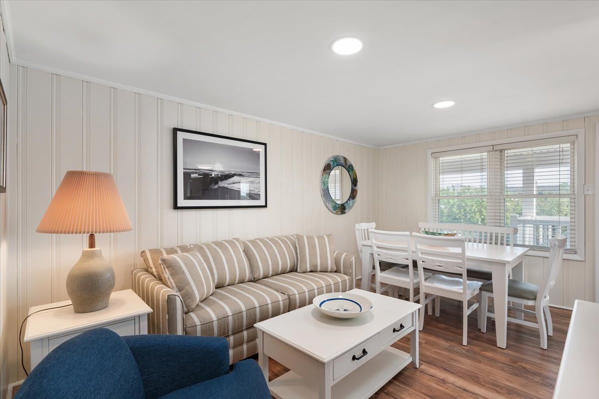 Nice Remodeled Bayside Condo with a Great Location | Photo 2