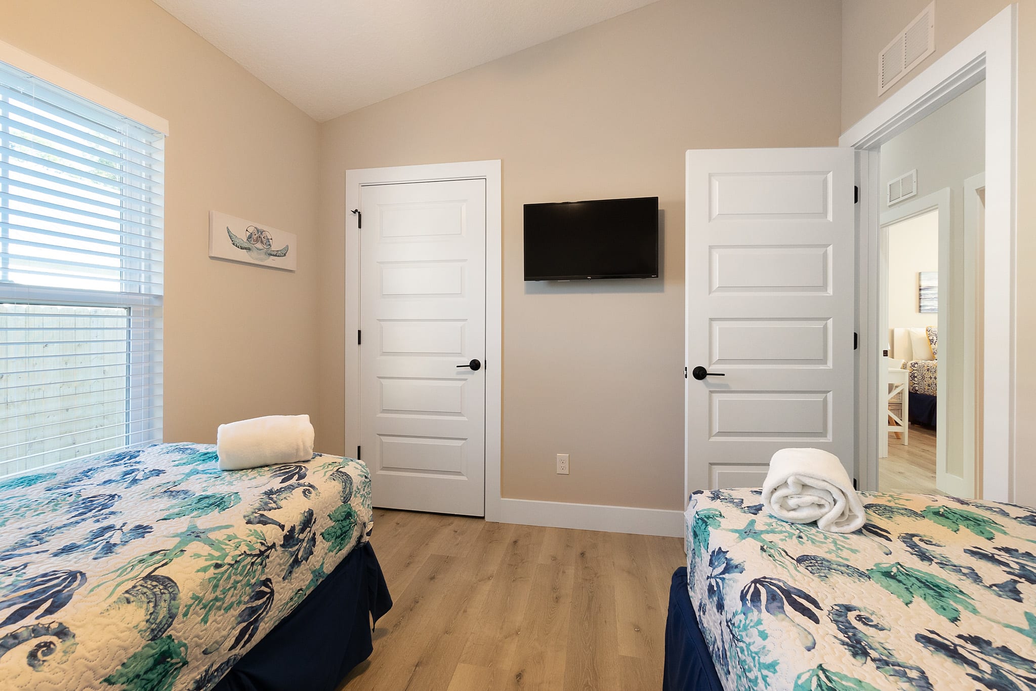 SunRay Cottage: 3 Bed/2 Bath/Convenient Location! — photo 18