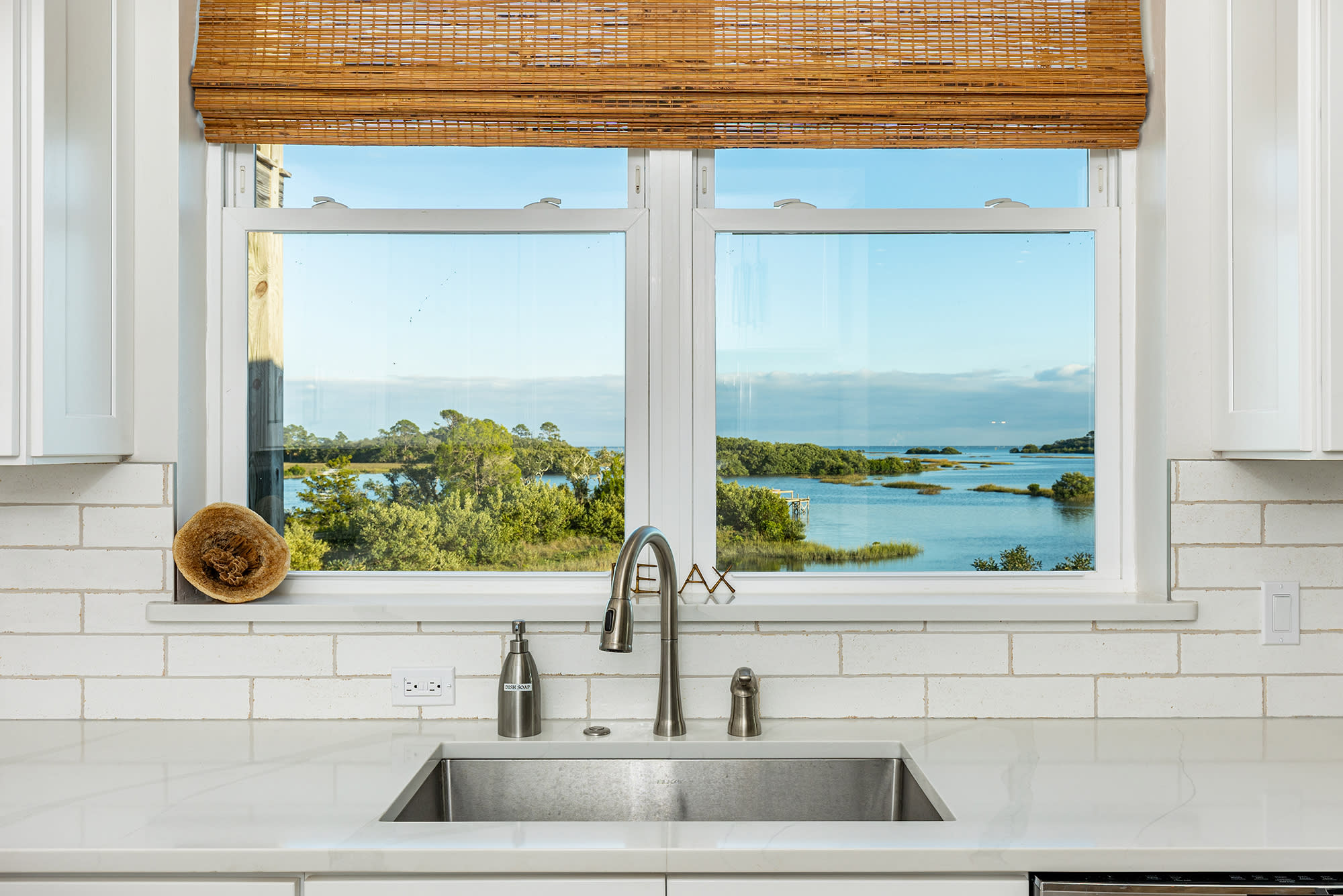 Kitchen with amazing views
