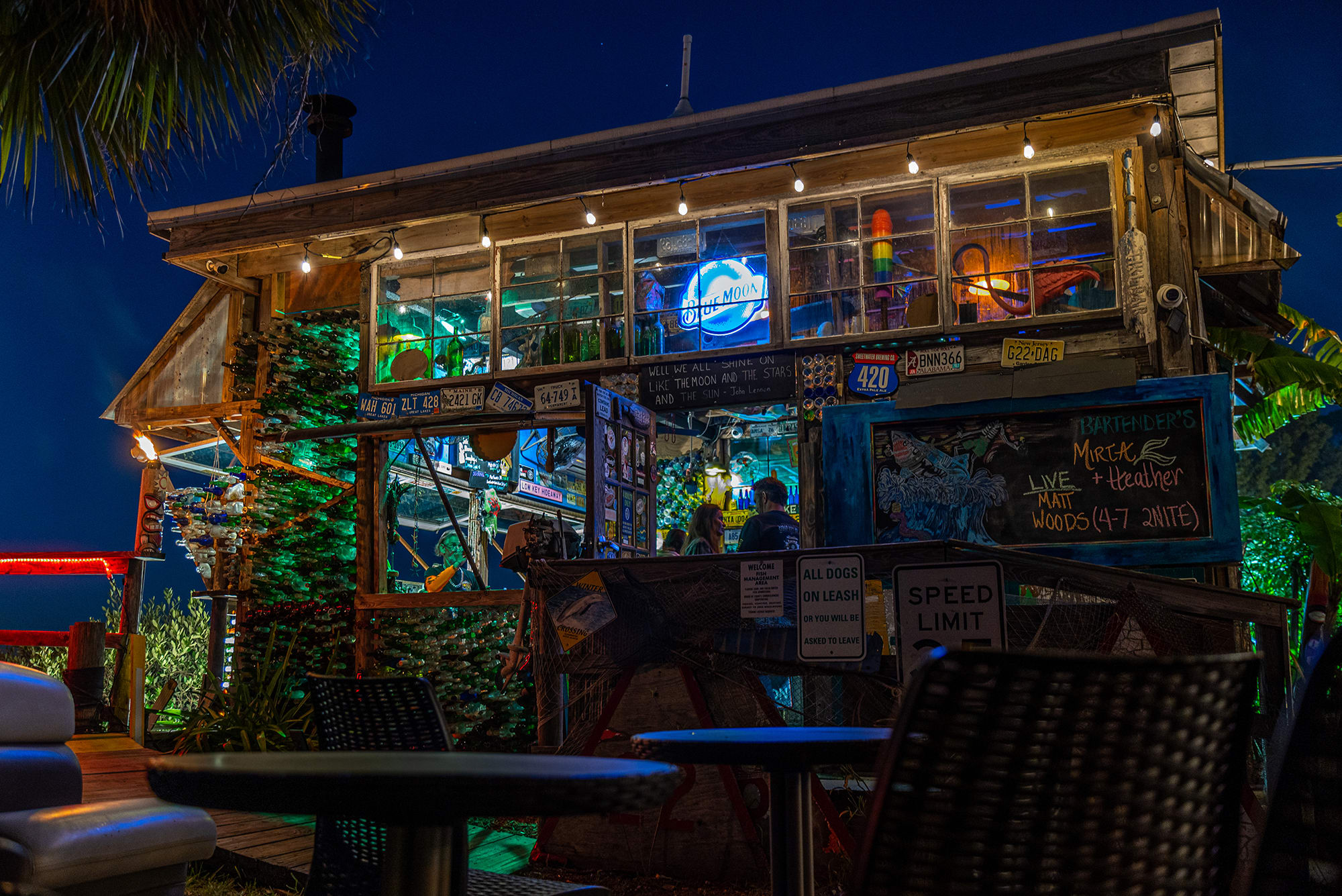 Local restaurants with live music