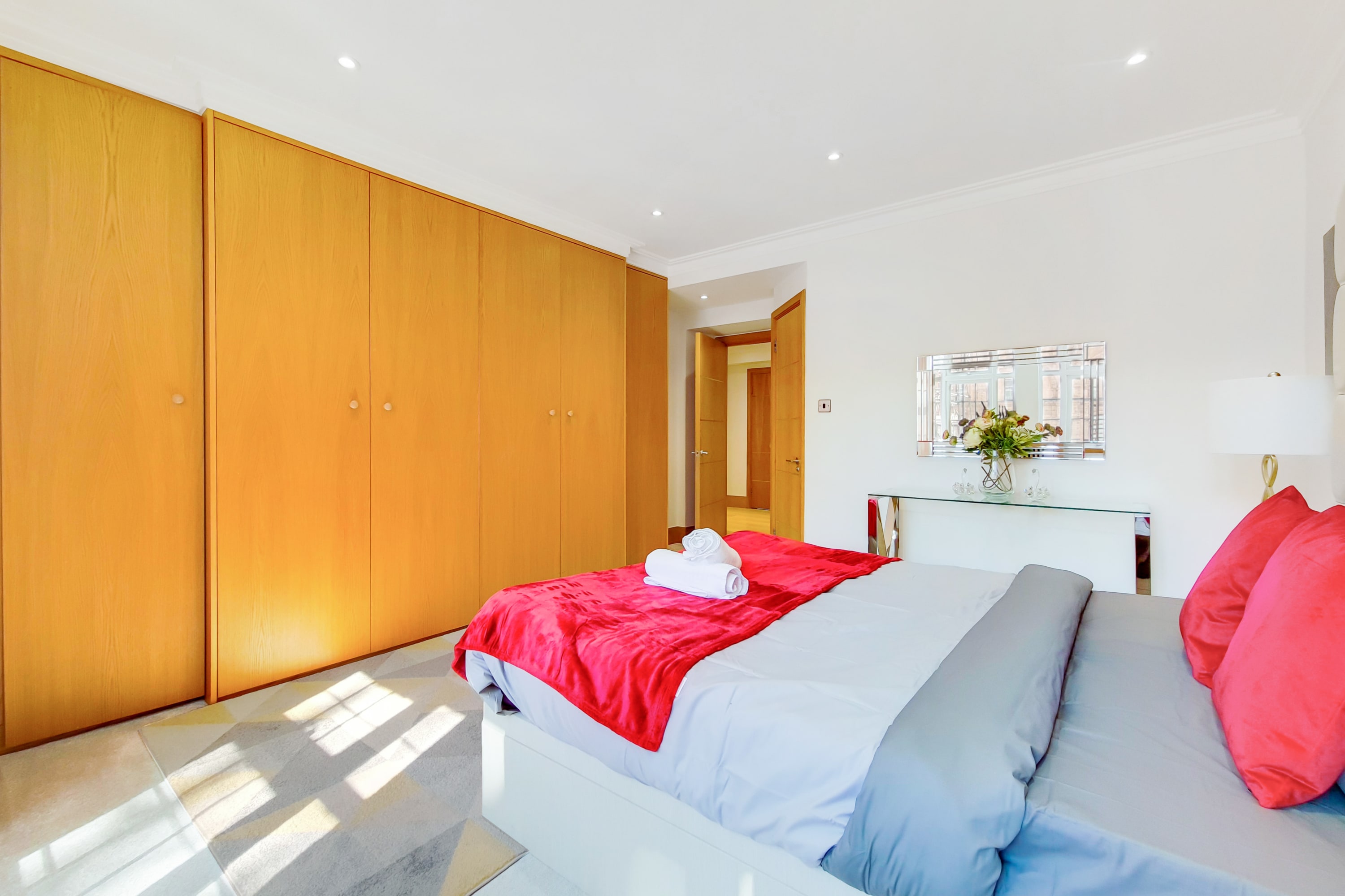 Spacious Knightsbridge Apartment Near Harrods in Brompton Road 88 SW3 1ES - Property image 6 - VivreStays