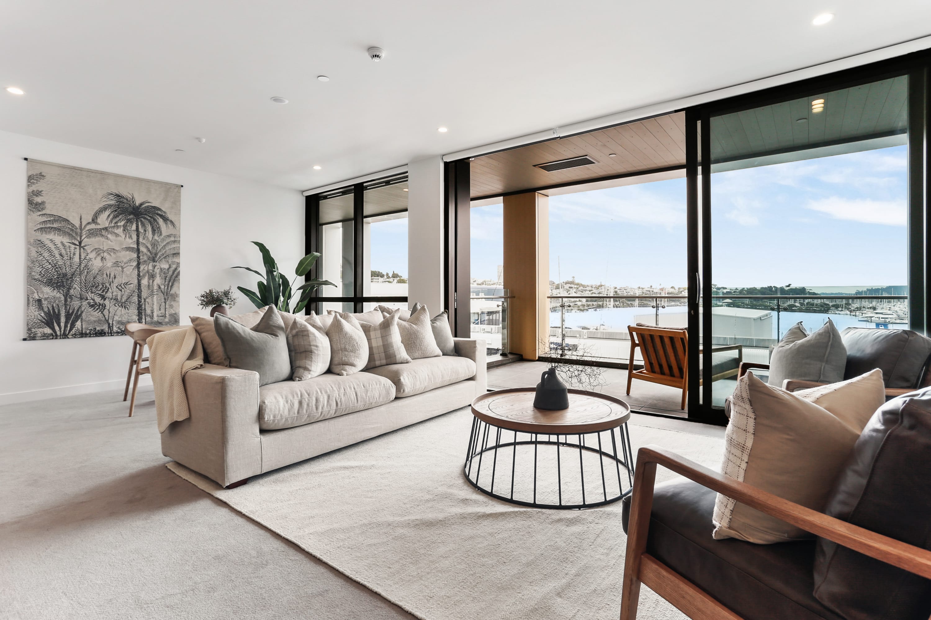 Modern Oasis in Wynyard Quarter - Image 3