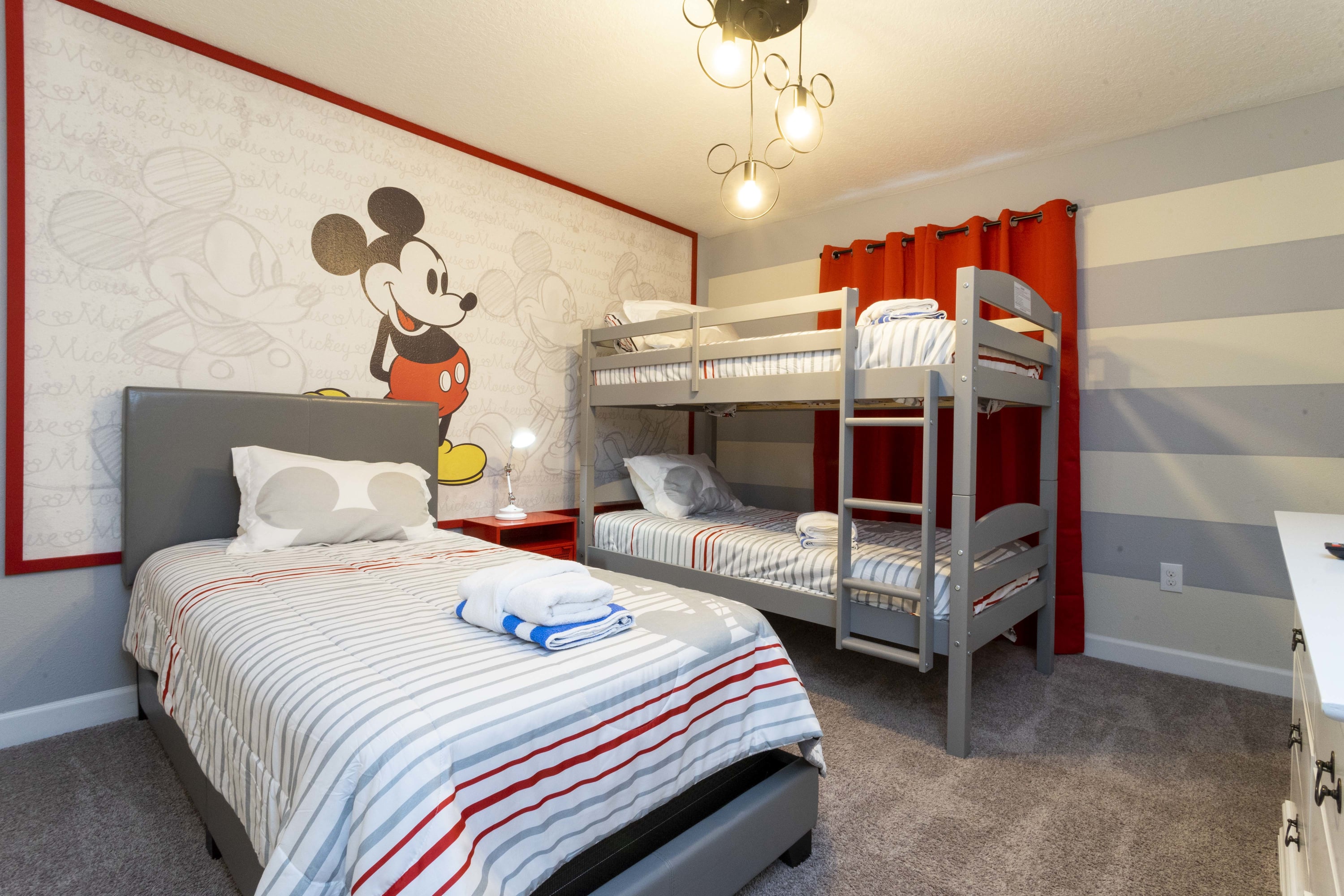 themed bedroom townhouse near Disney | Photo 2