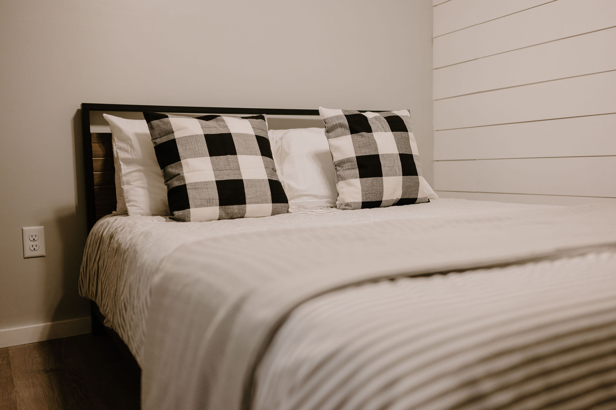 Queen bedroom