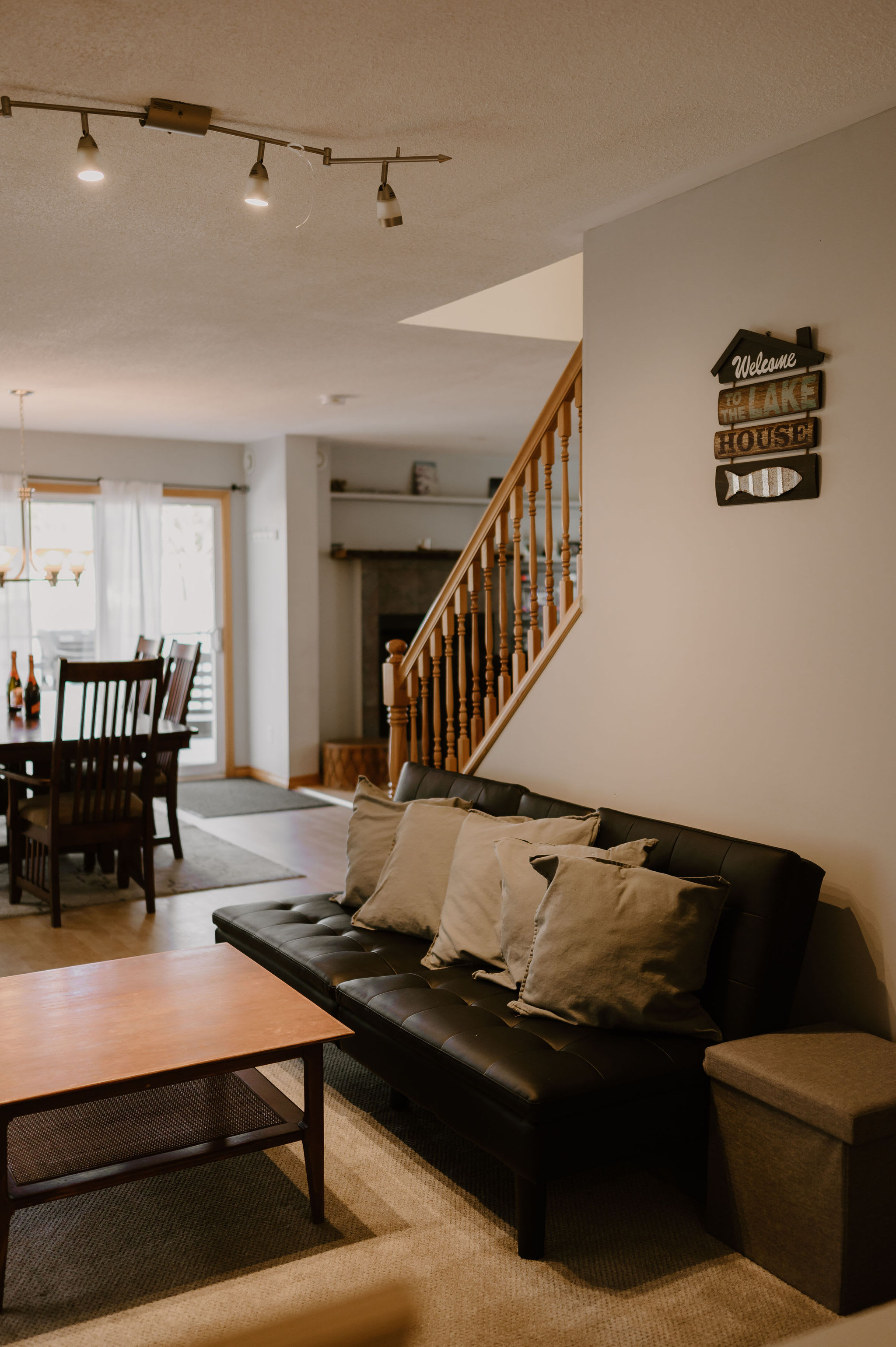 Additional seating next to the dining room