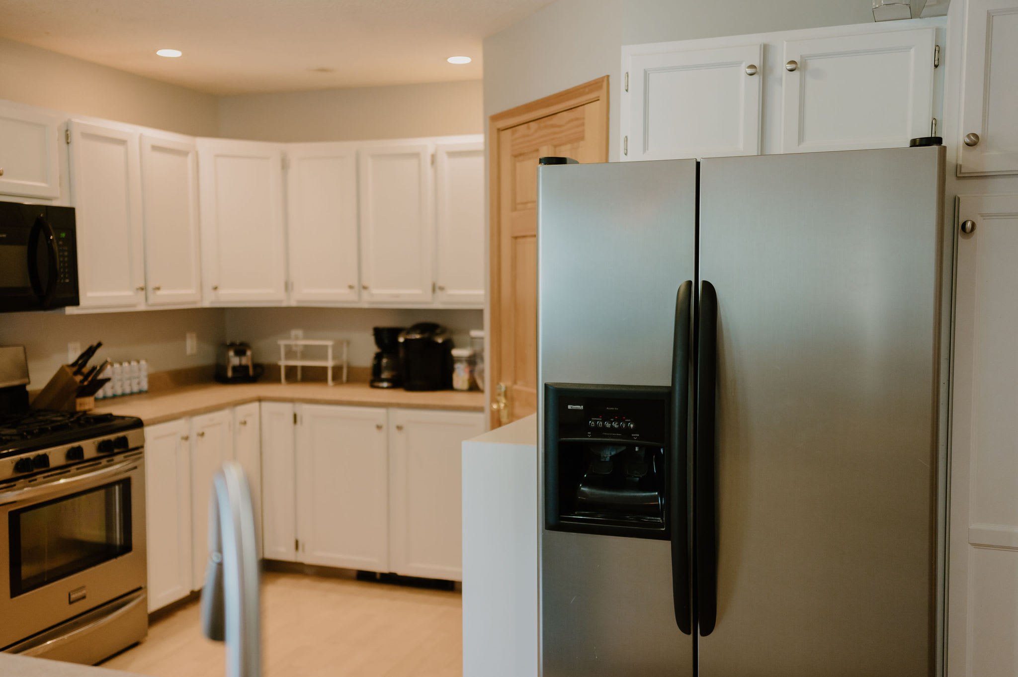 Spacious & fully stocked kitchen