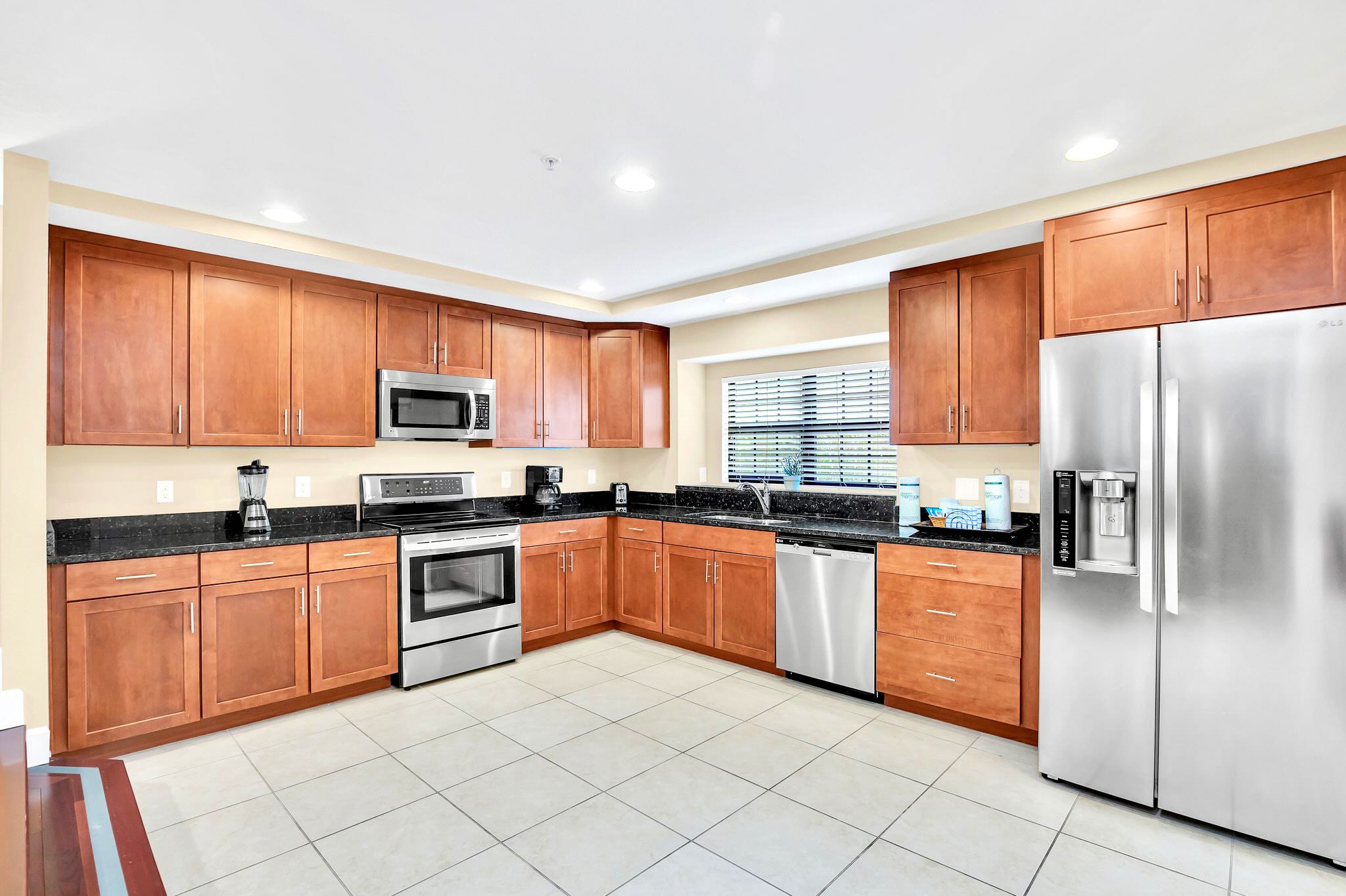 4BR Townhome Near Disney Pool Access | Photo 11