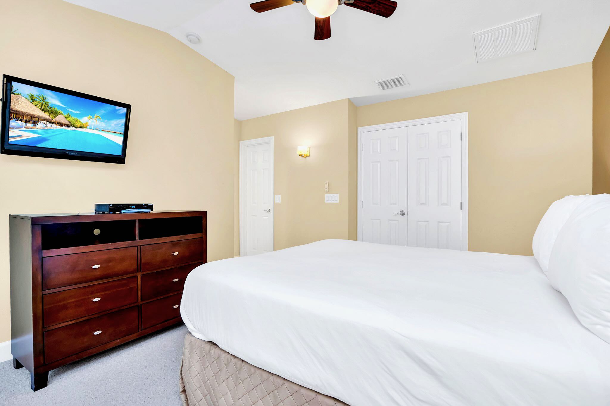 4BR Townhome Near Disney Pool Access | Photo 23