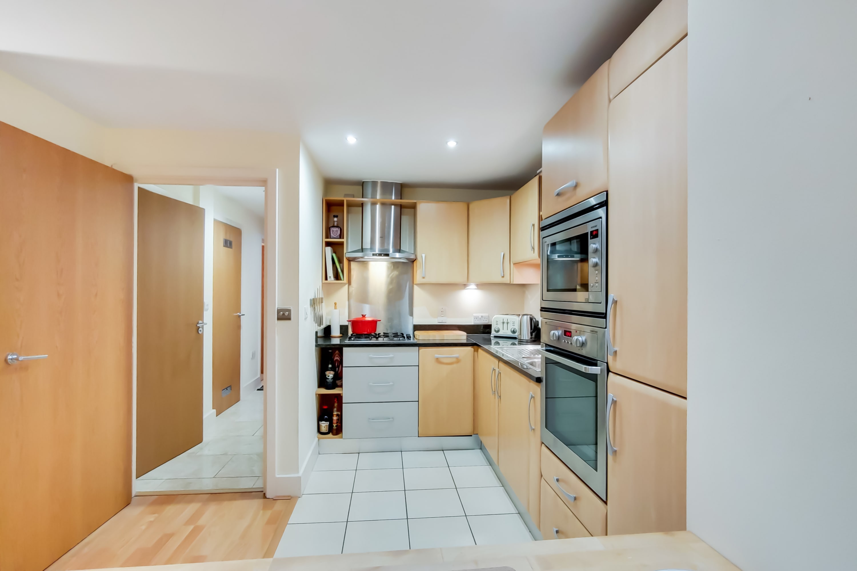 Charming 2-Bed Apartment near King's Cross Station - Photo 7