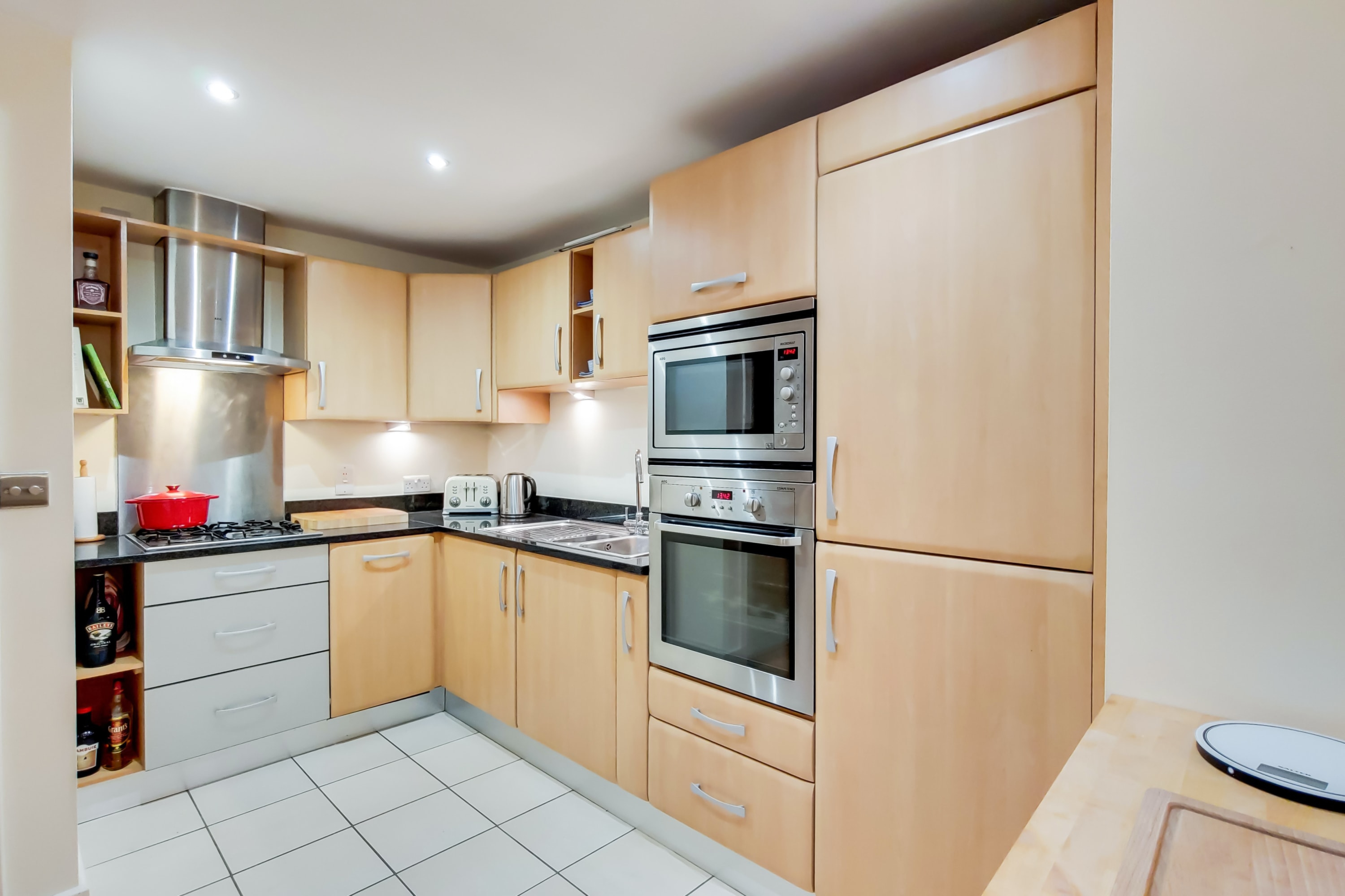 Charming 2-Bed Apartment near King's Cross Station - Photo 8