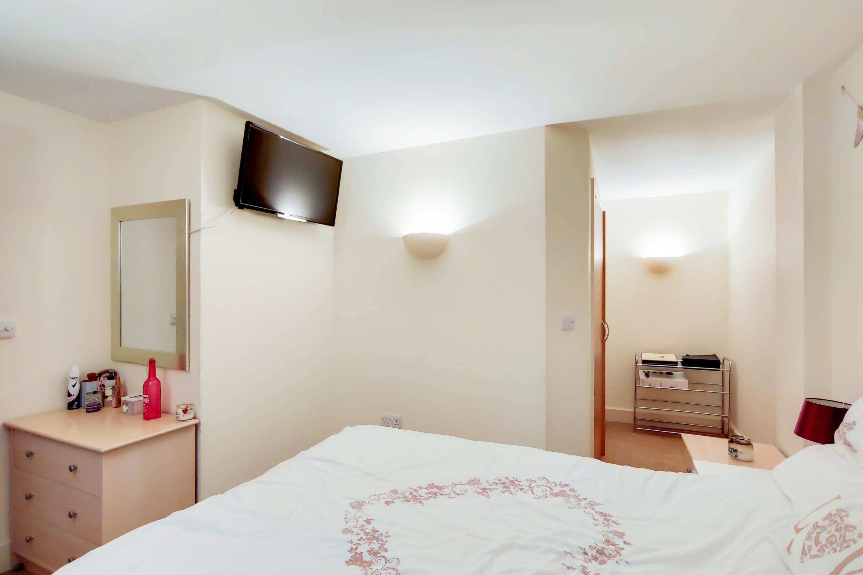 Charming 2-Bed Apartment near King's Cross Station - Photo 10