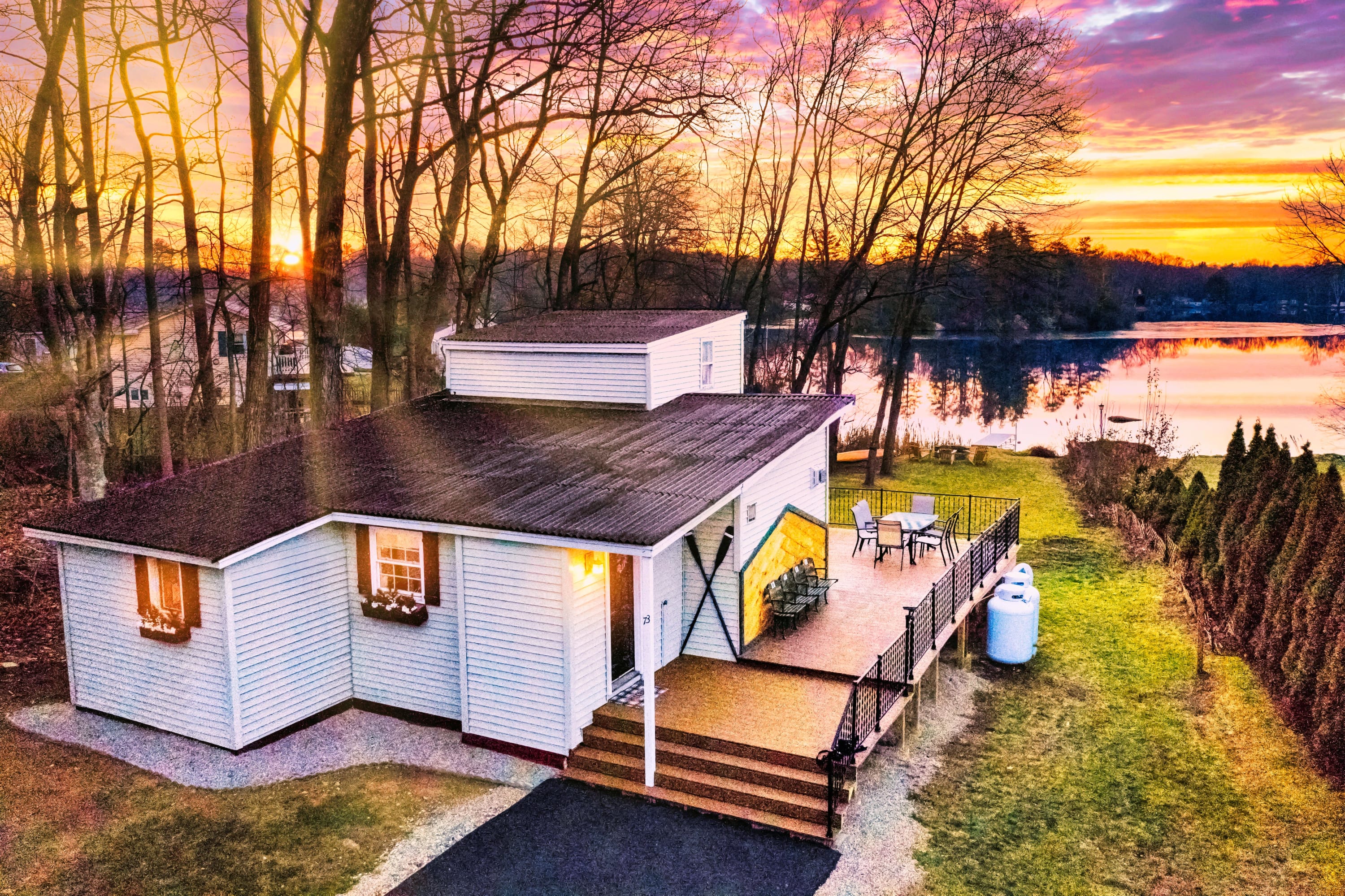 Lakefront - King - PetsOK - W&D - Fire Pit - Kayak — Ashford, CT — vacation rental