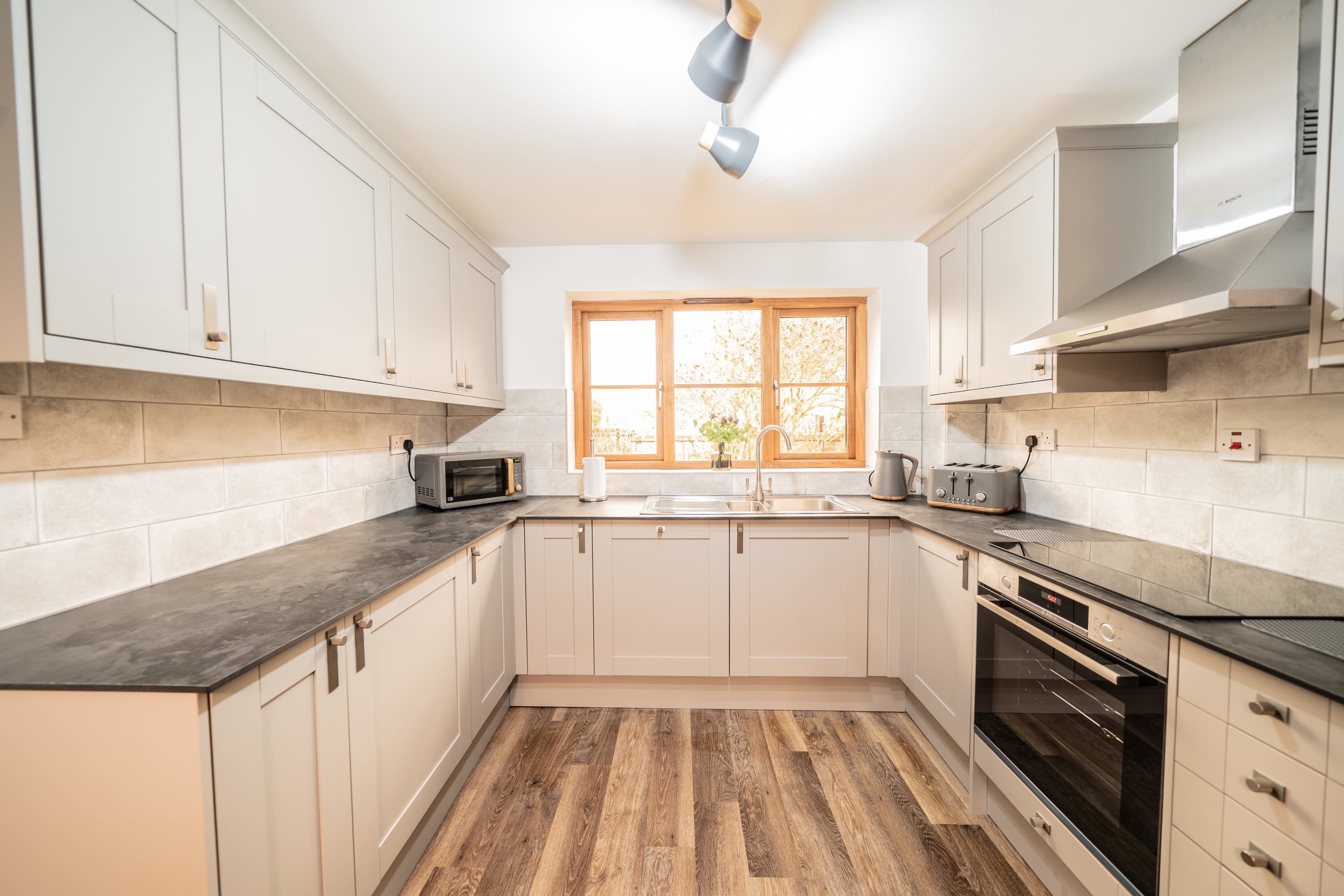 Middle Ashbrook  - up to 6 bed - 3.5 bathrooms in Westbrook Street OX11 9QA - Property image 6 - VivreStays