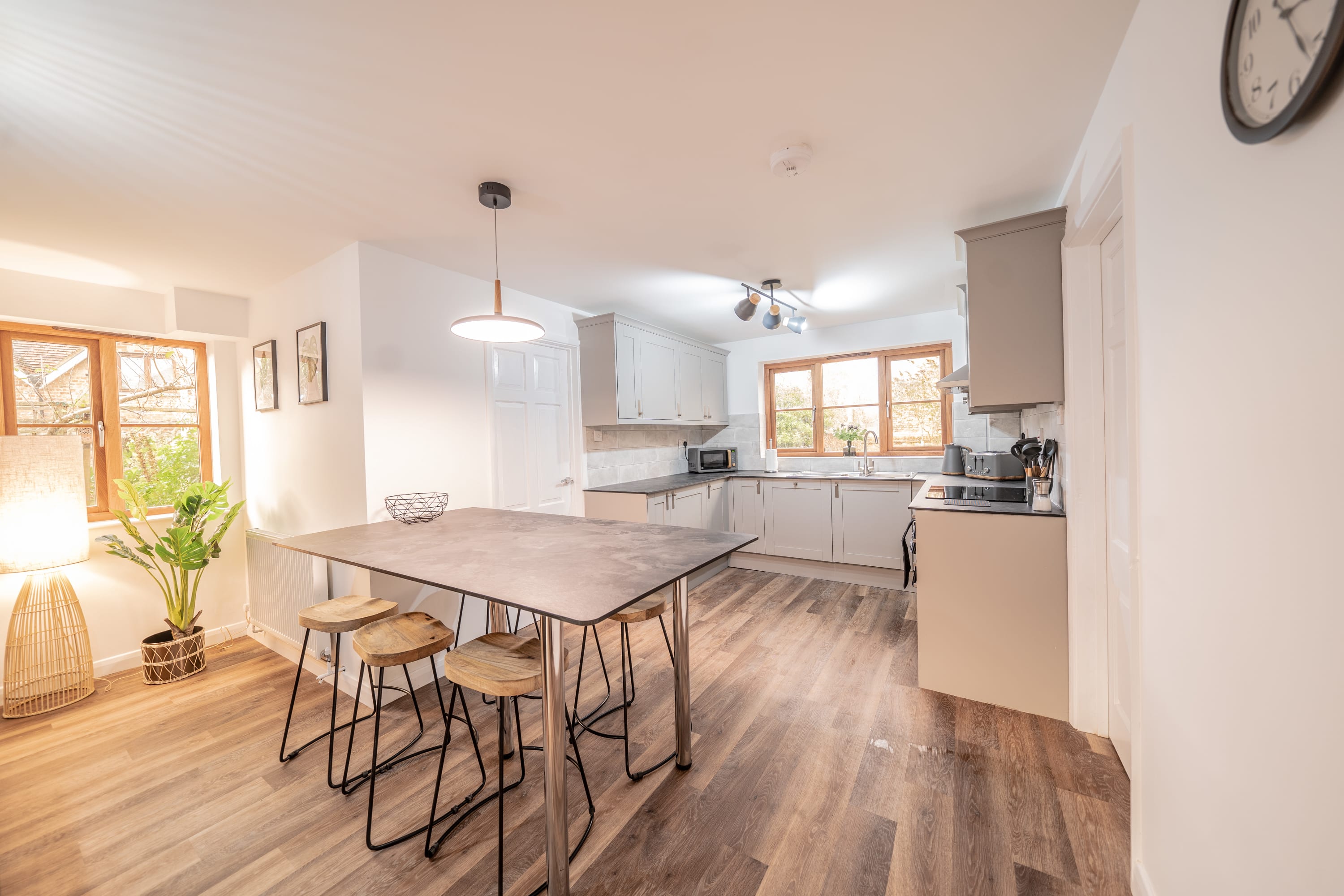 Middle Ashbrook  - up to 6 bed - 3.5 bathrooms in Westbrook Street OX11 9QA - Property image 5 - VivreStays