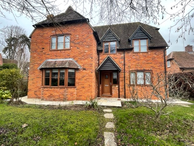 Middle Ashbrook  - up to 6 bed - 3.5 bathrooms in Westbrook Street OX11 9QA - Property image 11 - VivreStays
