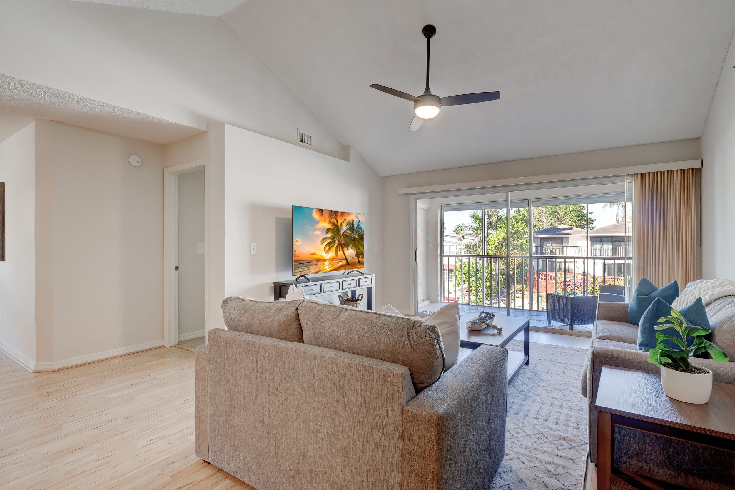 A 2 Waterfront Condo Near Naples Bay Beaches | Photo 16