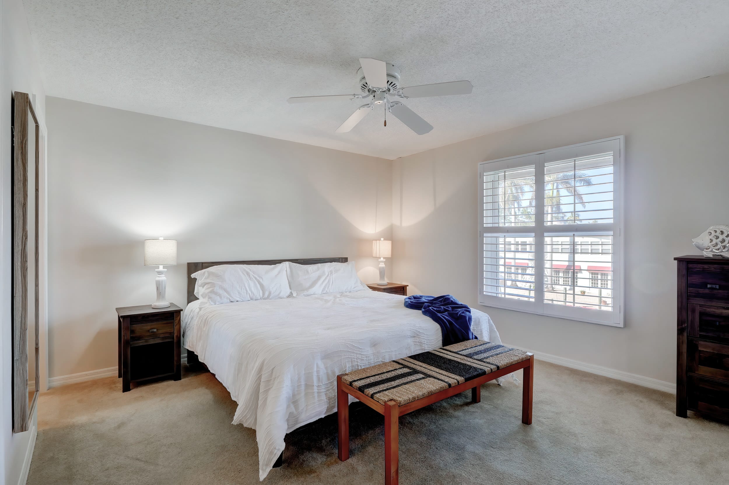 A 2 Waterfront Condo Near Naples Bay Beaches | Photo 4