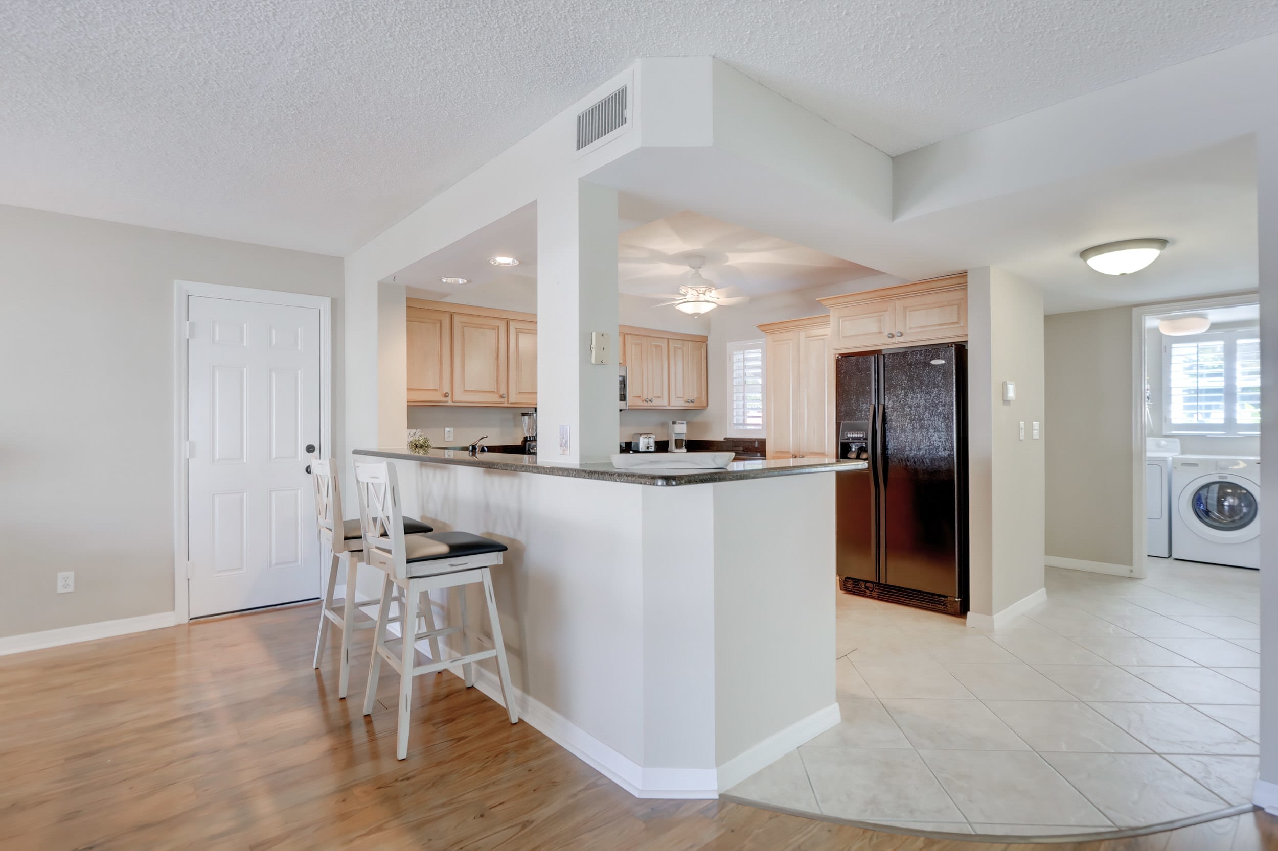 A 1 Waterfront Condo Near Naples Bay Beaches 9