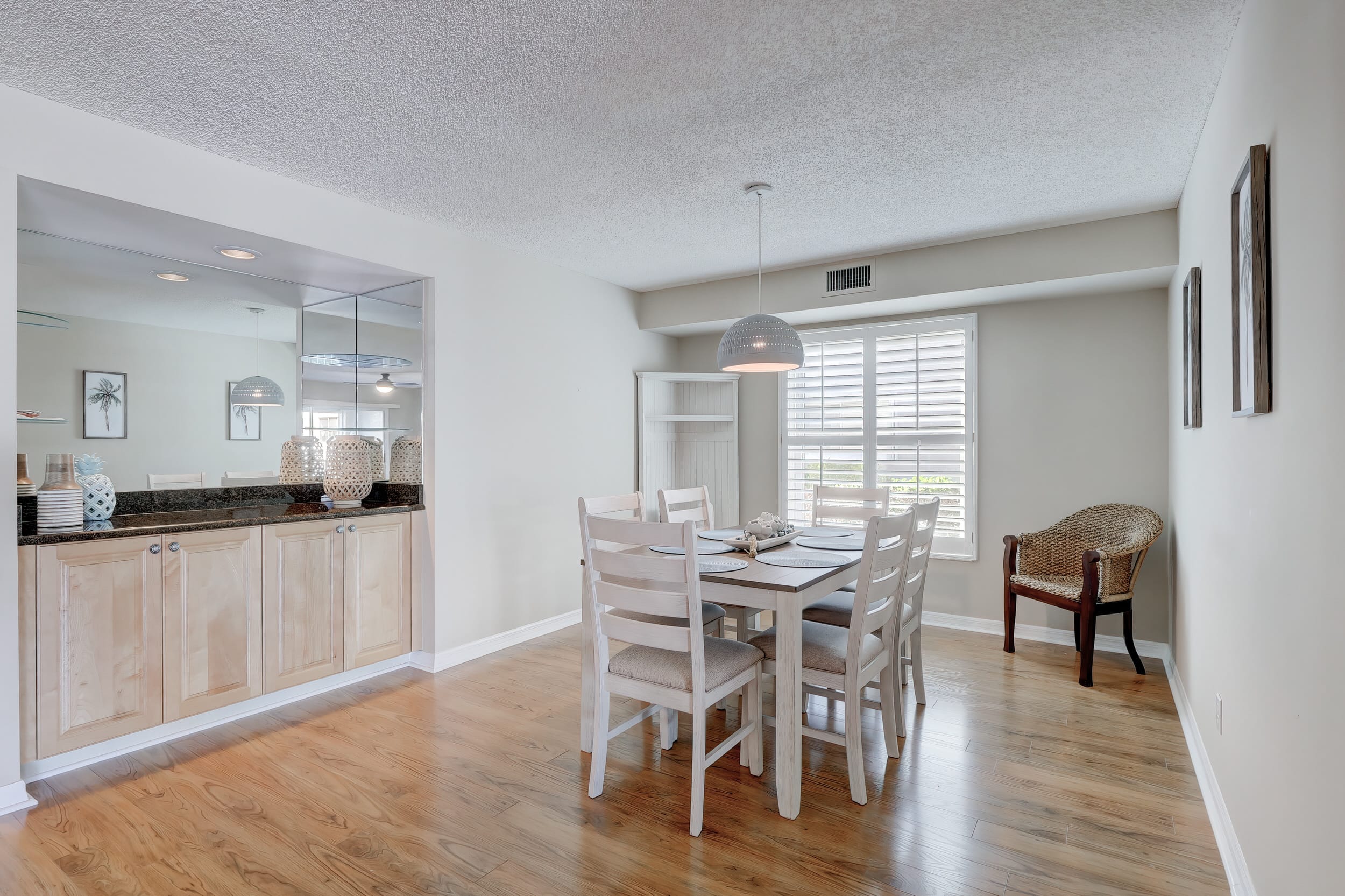 A 1 Waterfront Condo Near Naples Bay Beaches 12