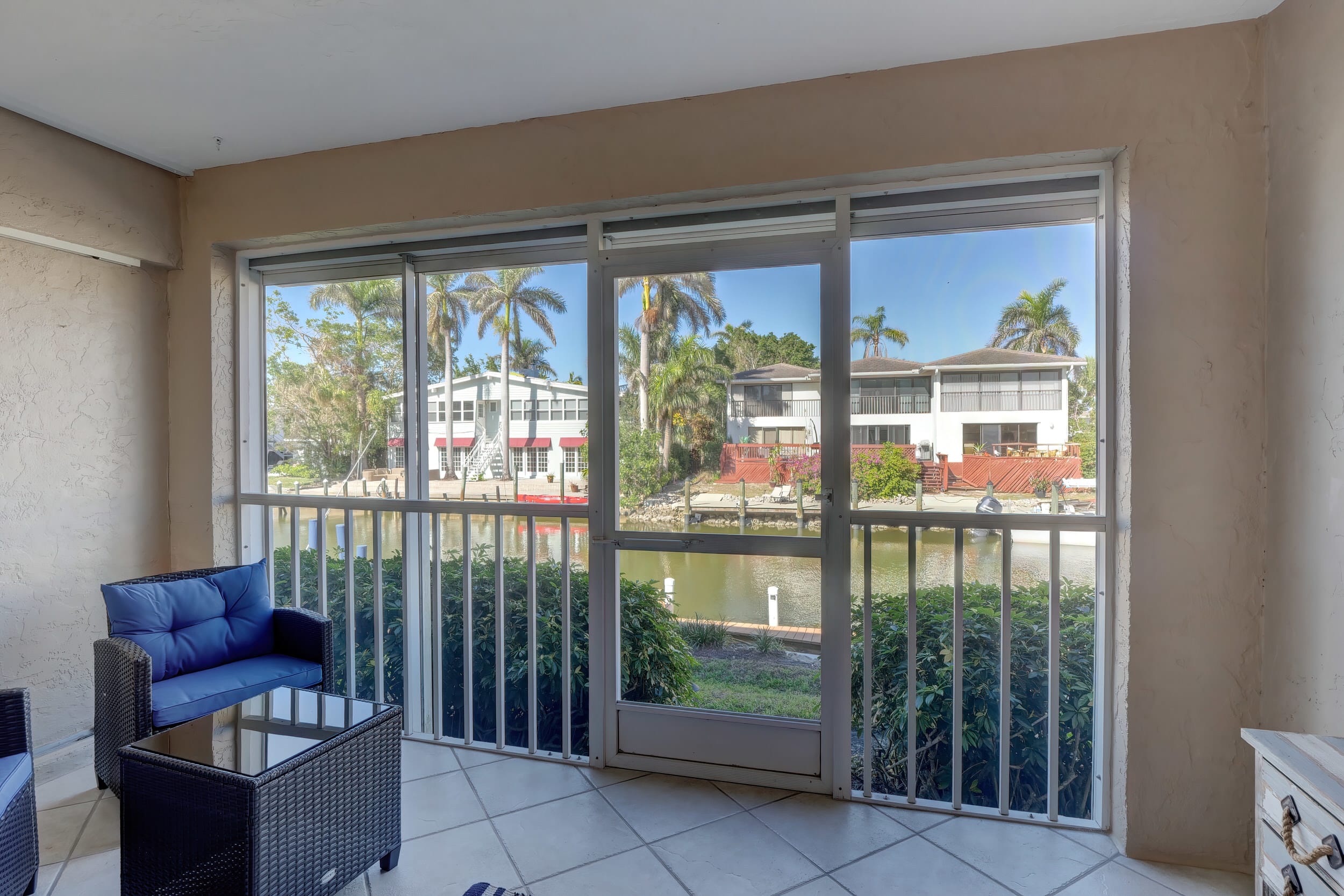A 1 Waterfront Condo Near Naples Bay Beaches 25