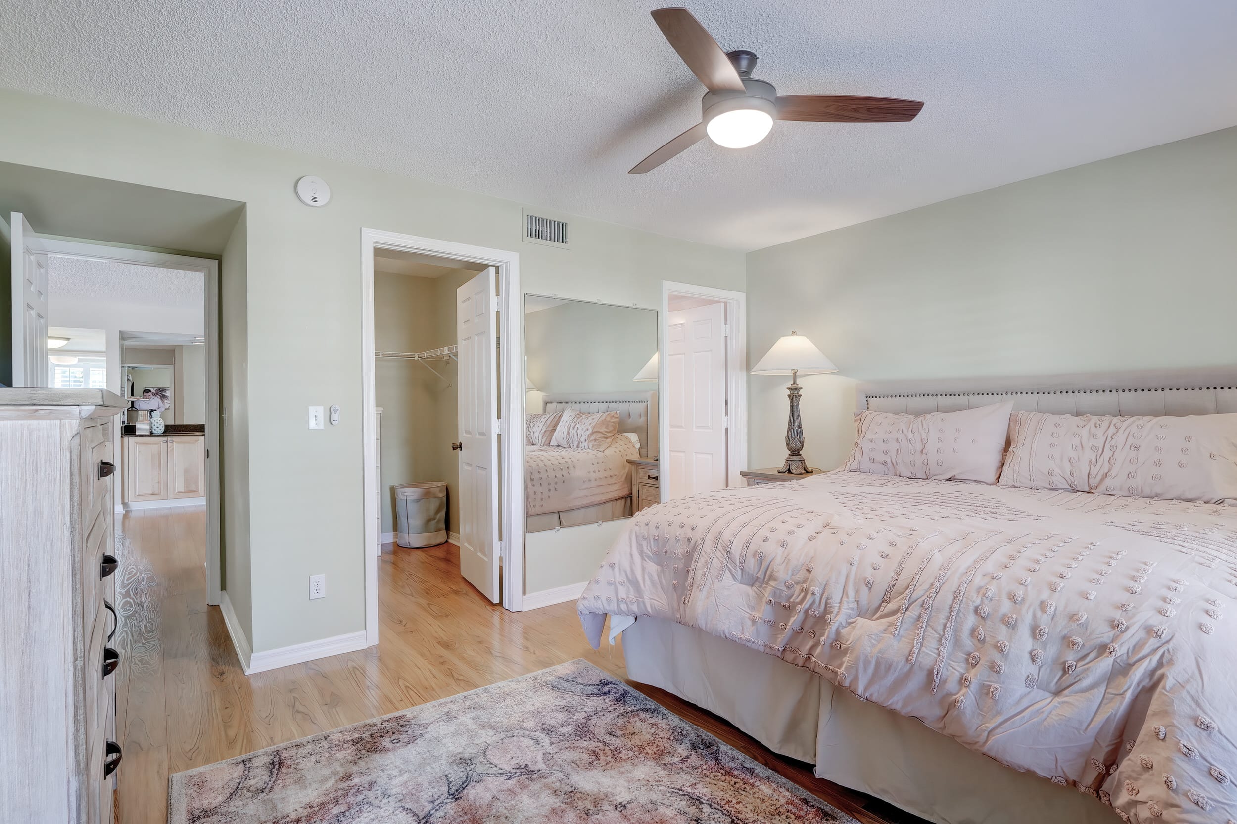 A 1 Waterfront Condo Near Naples Bay Beaches 19