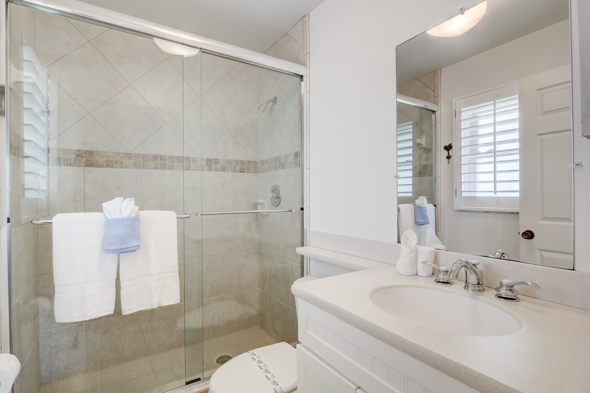 B 2 Waterfront Condo Near Naples Bay Beaches | Photo 20