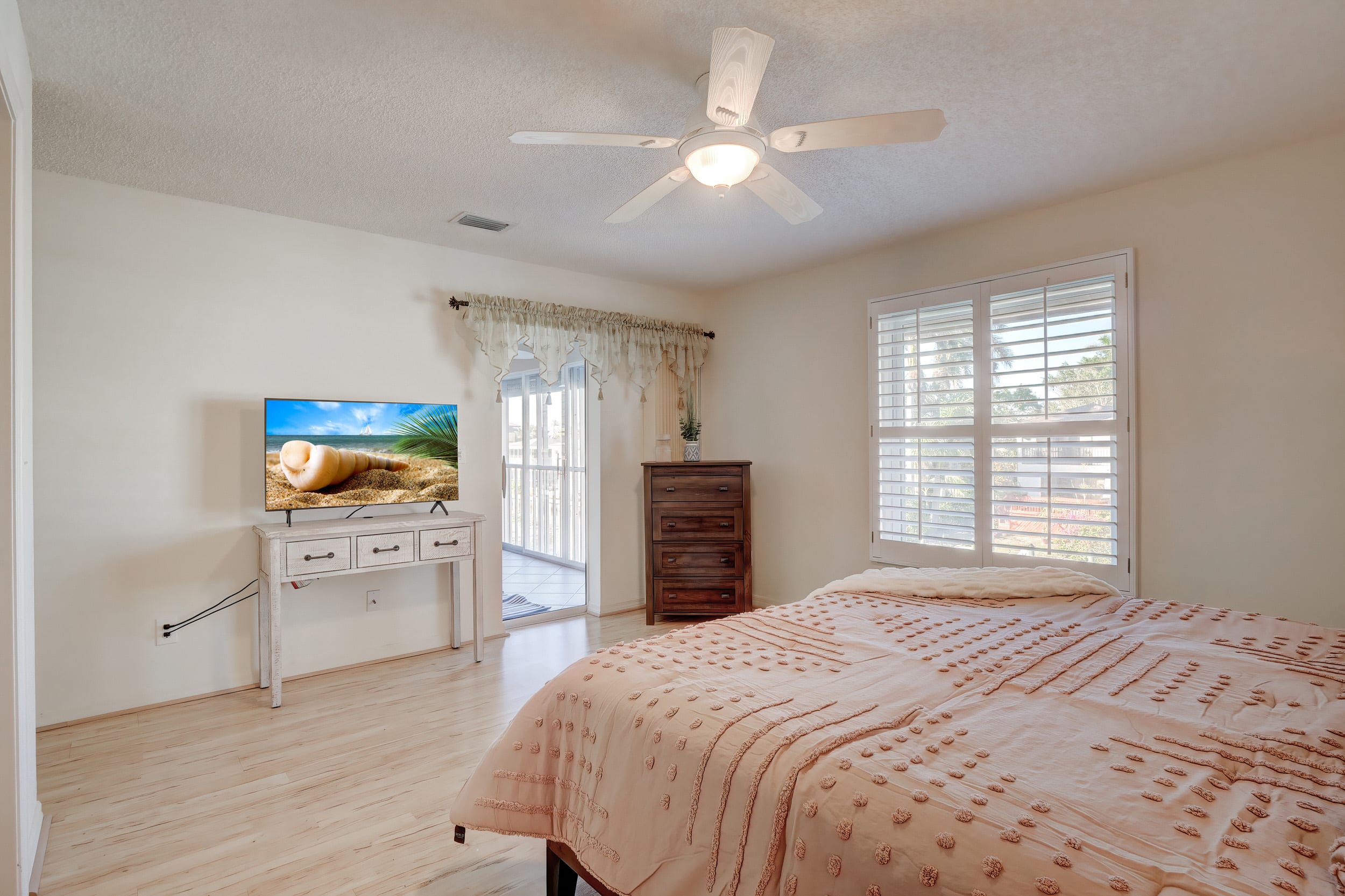 B 2 Waterfront Condo Near Naples Bay Beaches | Photo 17