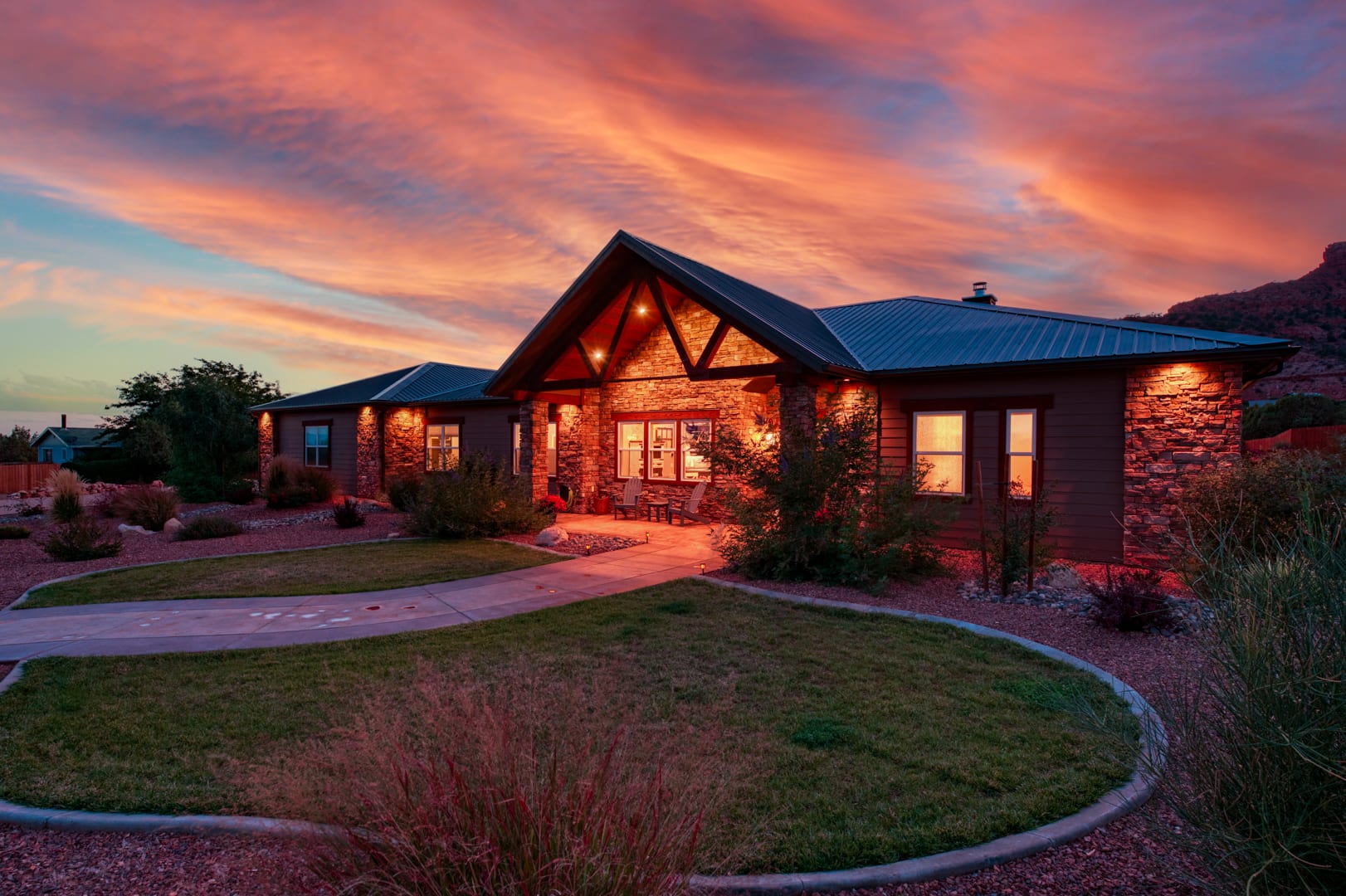 Dive Into Adventure, Large Luxury Family Home in Kanab with Pool, Slide, Hot Tub, Near Zion and Bryce! — Kanab, UT — vacation rental