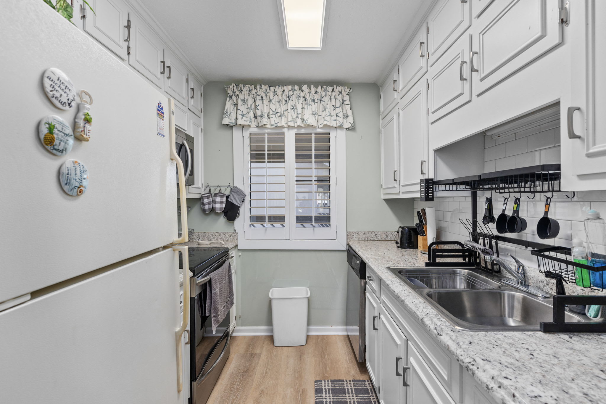 Fully stocked kitchen