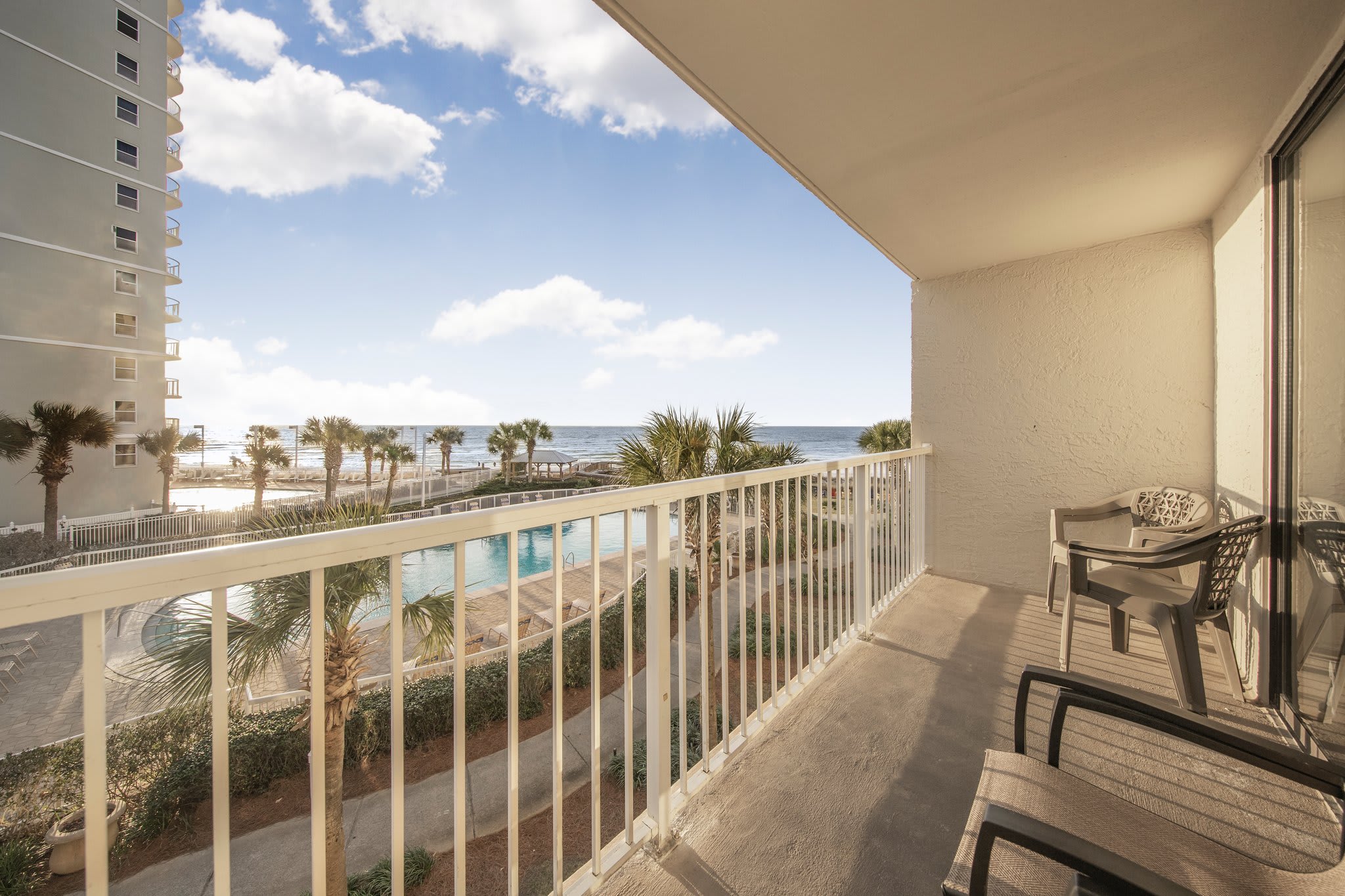 Wonderful beachfront indoor outdoor pool tennis | Photo 3