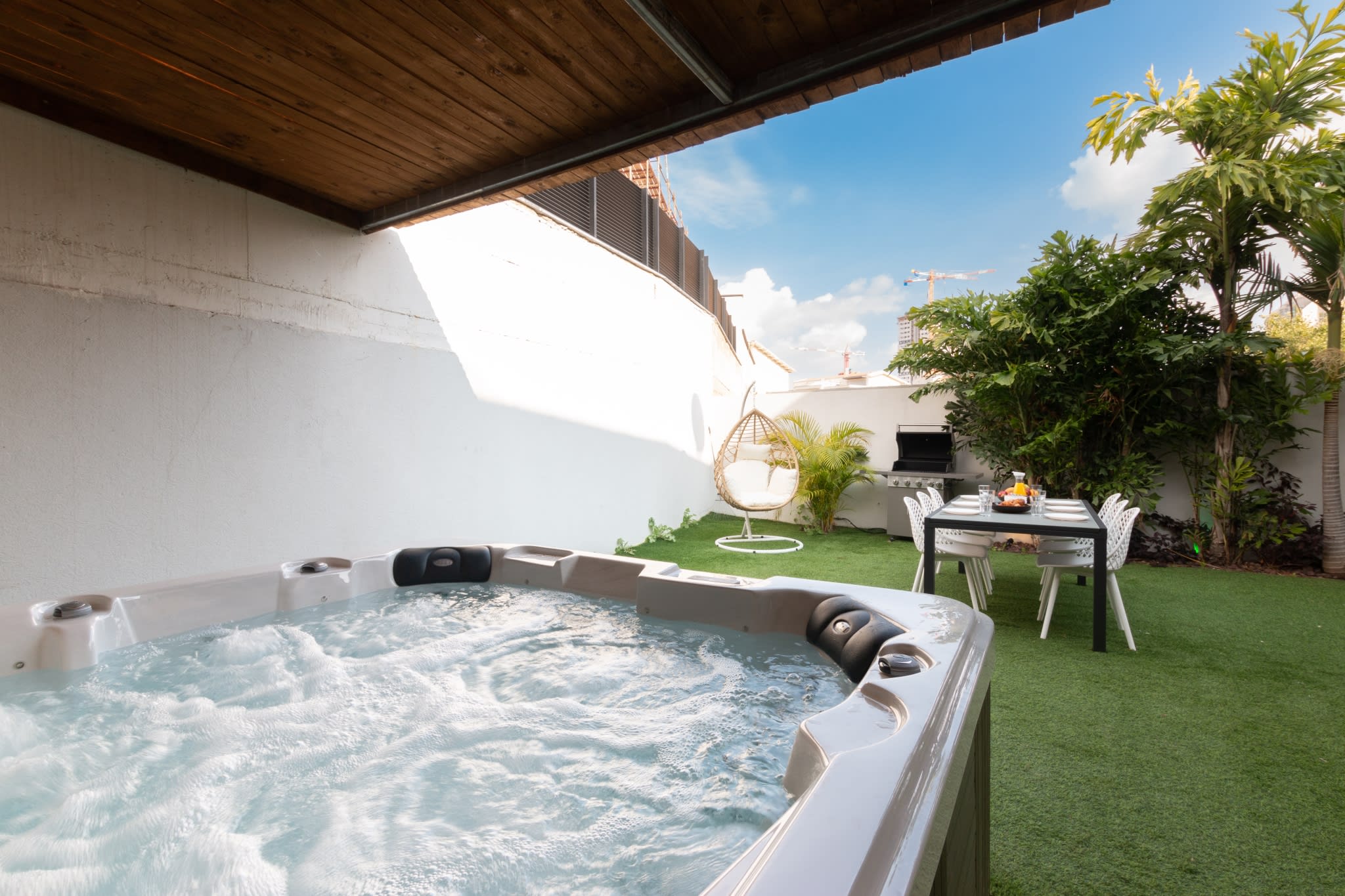 O&O Group β Beachside Villa w/ Private Jacuzzi β Rishon LeTsiyon, Center District β vacation rental