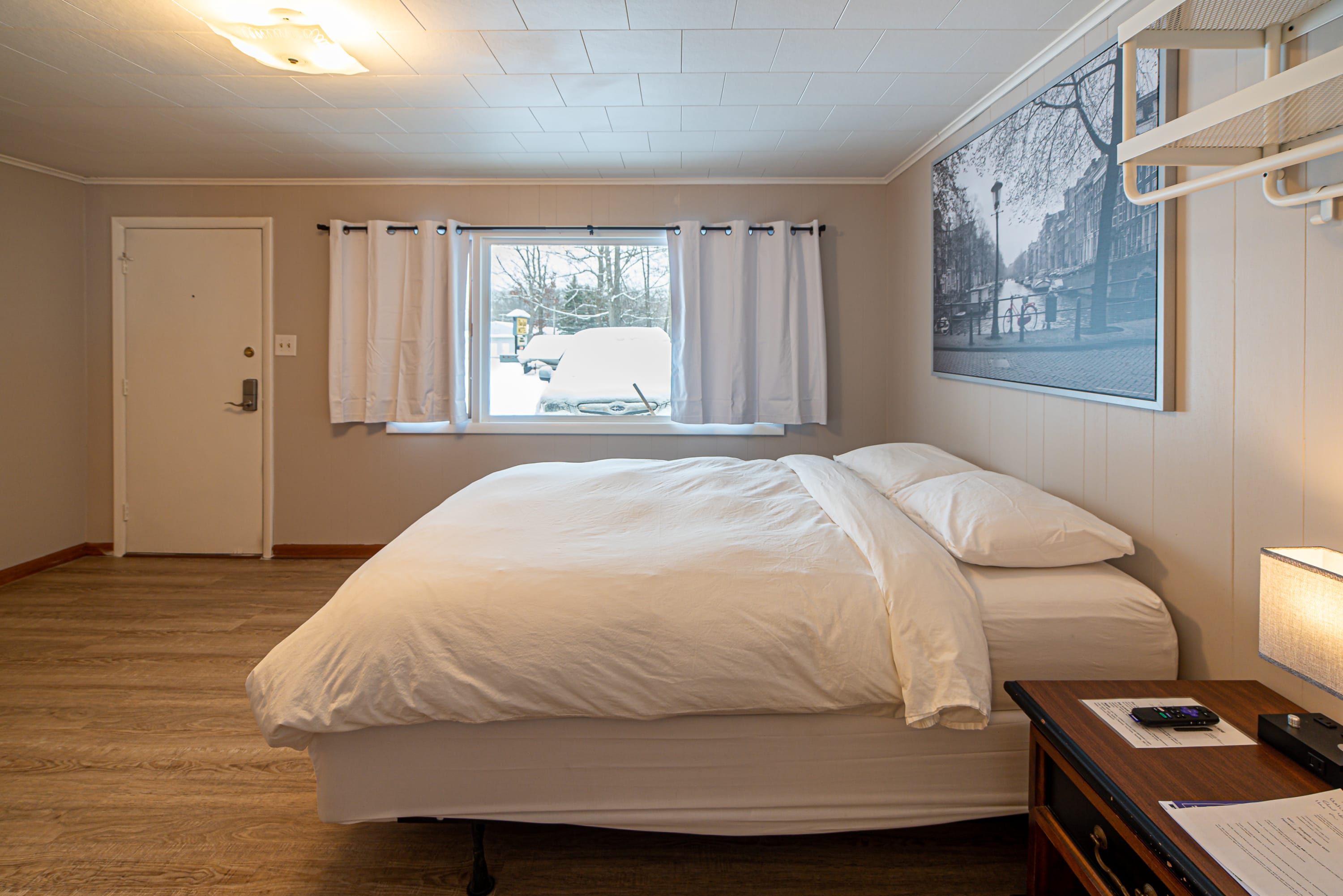 Star Gate Room 6 Indian River, MI — Indian River, MI — vacation rental
