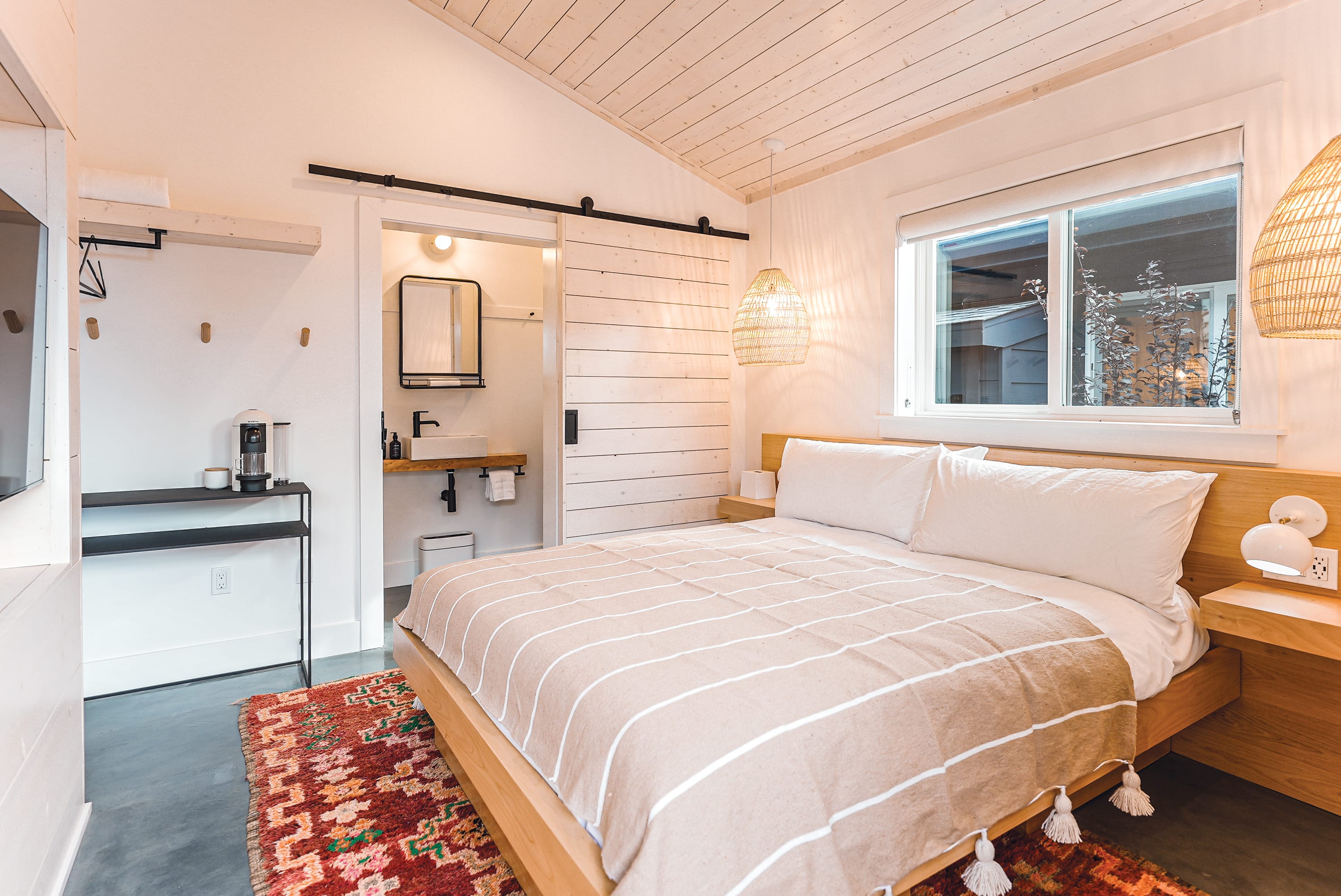 Shortboard Room includes Queen Bed — Stinson Beach, CA — vacation rental