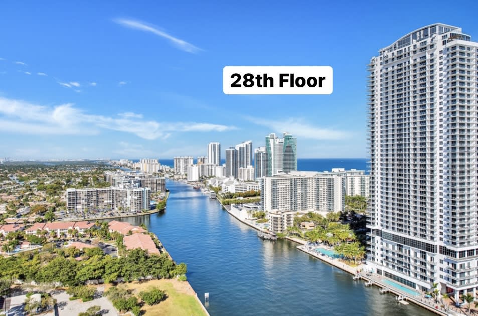 5-Min From Beach • Breathtaking Views • Cozy Condo