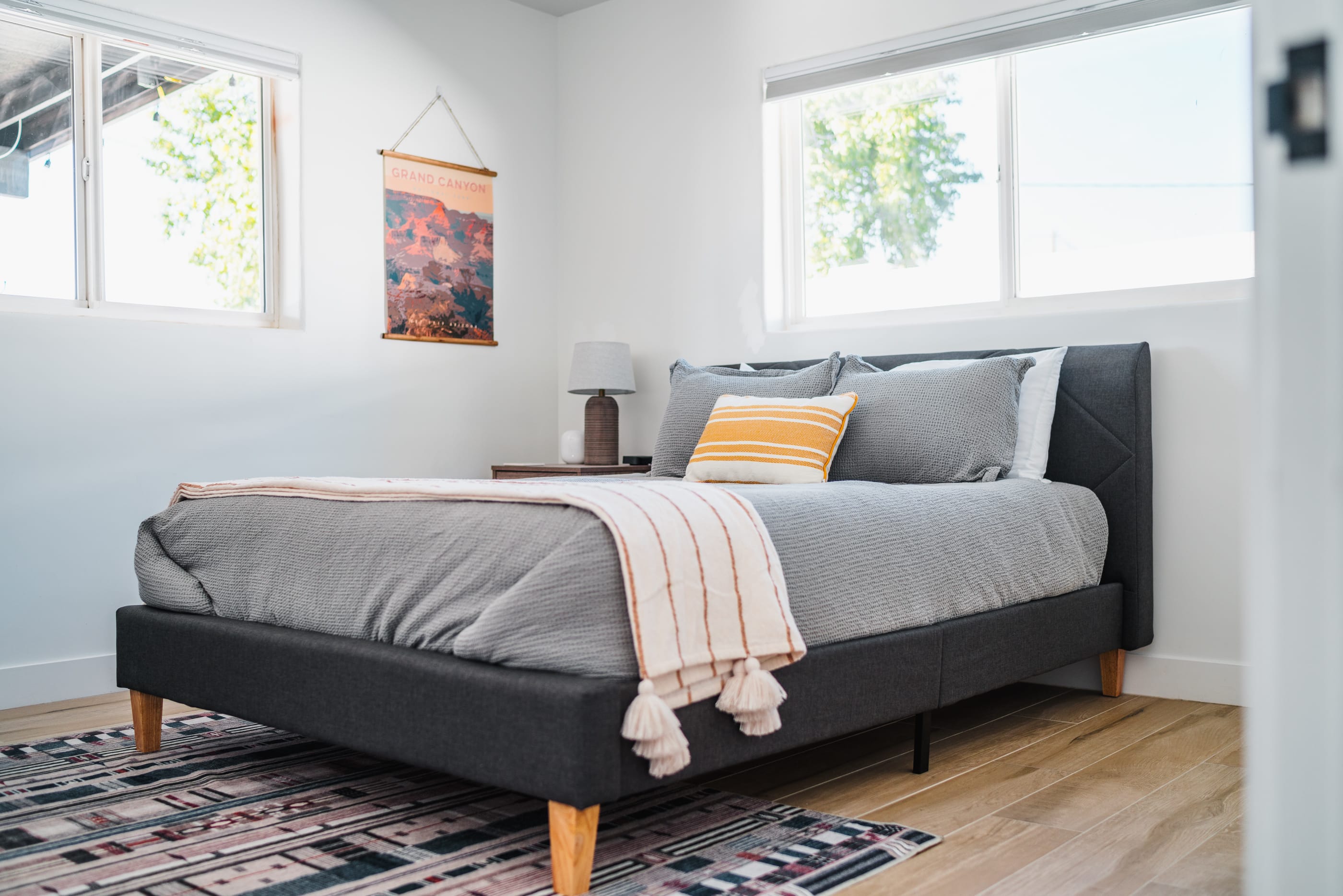 Queen bedroom with child's pull out bed
