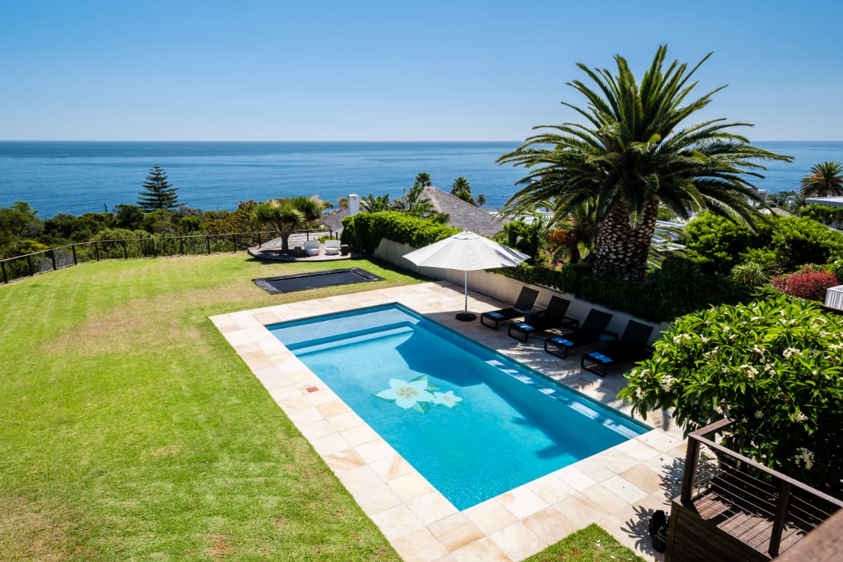 Incredible Family Villa in Camps Bay with Private Pool and Large Garden Riomar | Photo 3