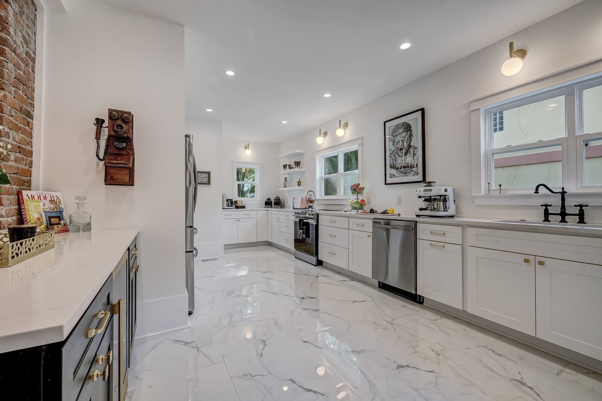 The Gatsby Mansion/Heated Pool/Heart of Town — photo 20