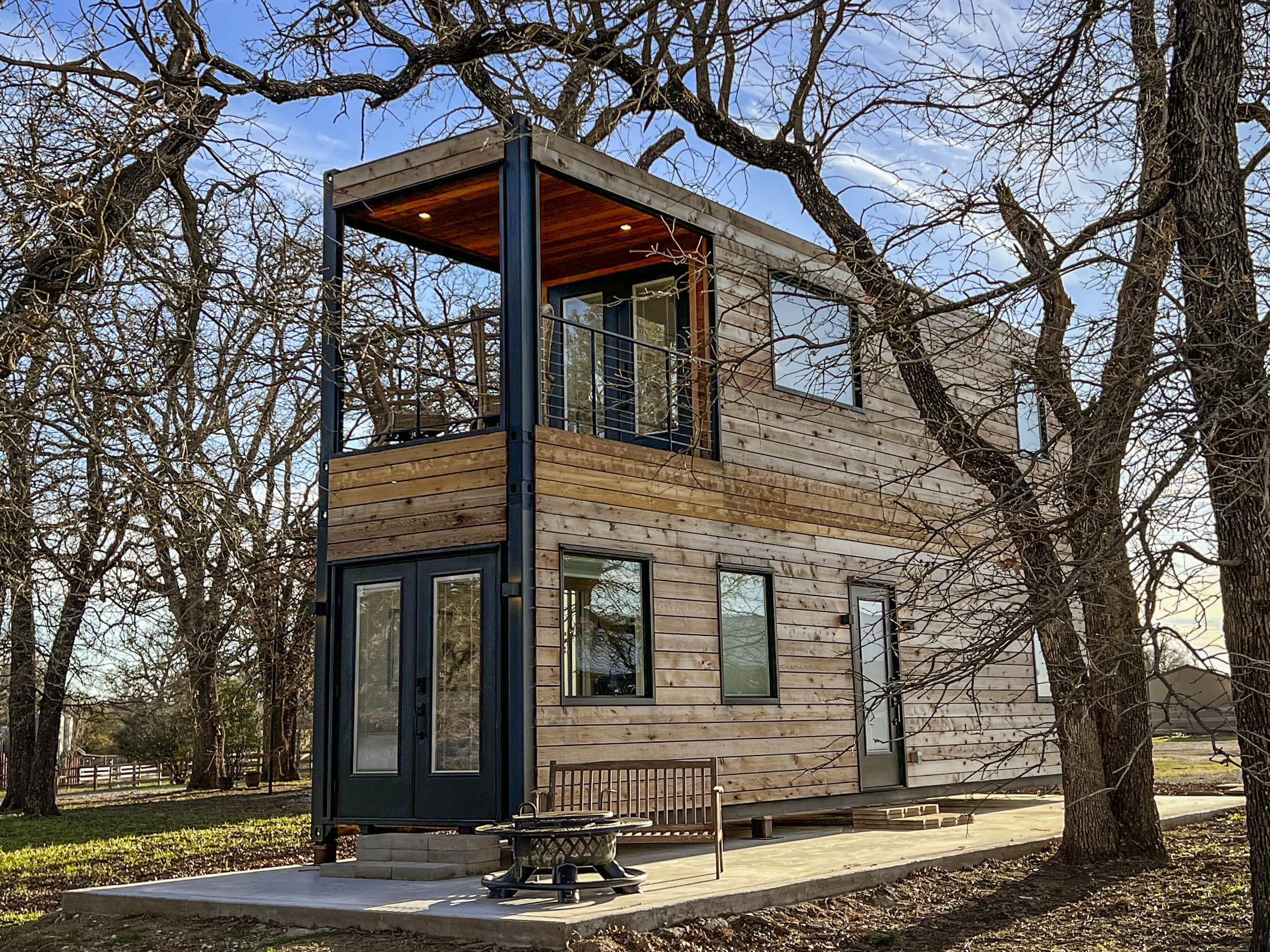 NEW! The Flagship 2 Story Container Home — Waco, TX — vacation rental