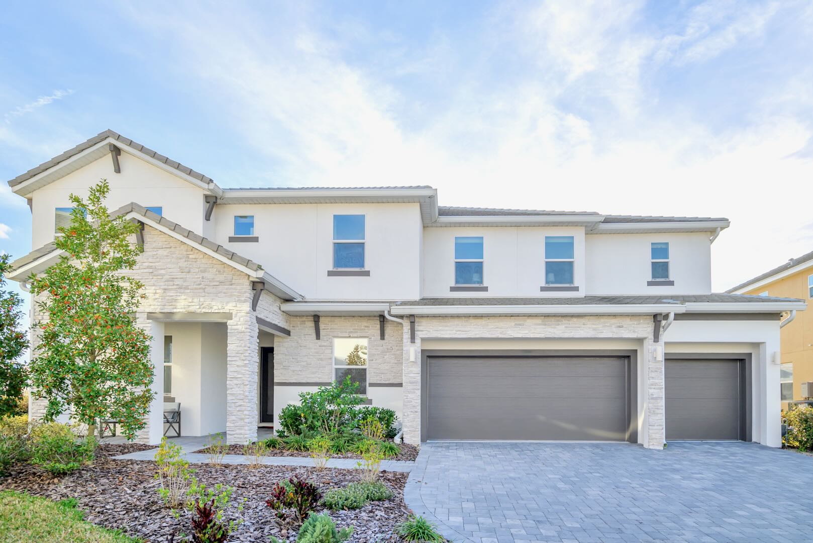 32 Person Capacity 15 BR Home