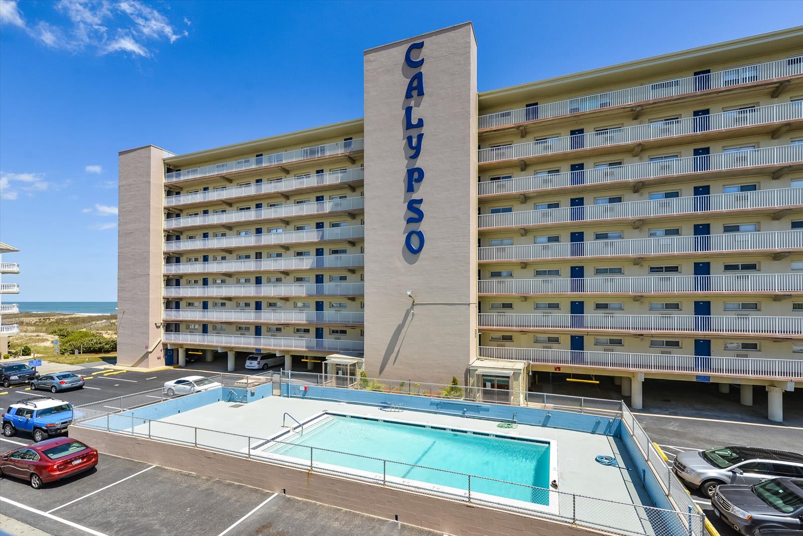 Two Bedroom Direct Oceanfront Condo w Pool | Photo 3
