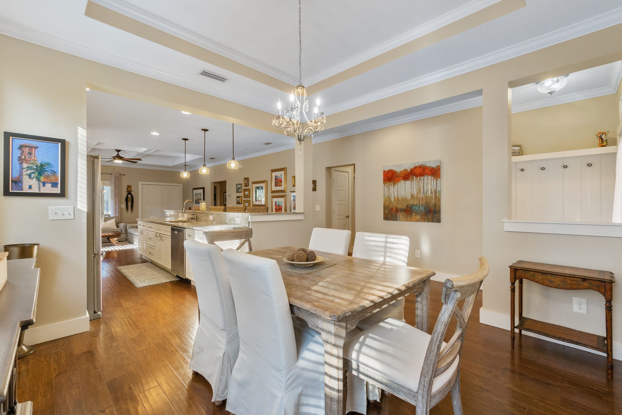 Fullerwood Delight- Mins to Beach and Downtown — photo 13