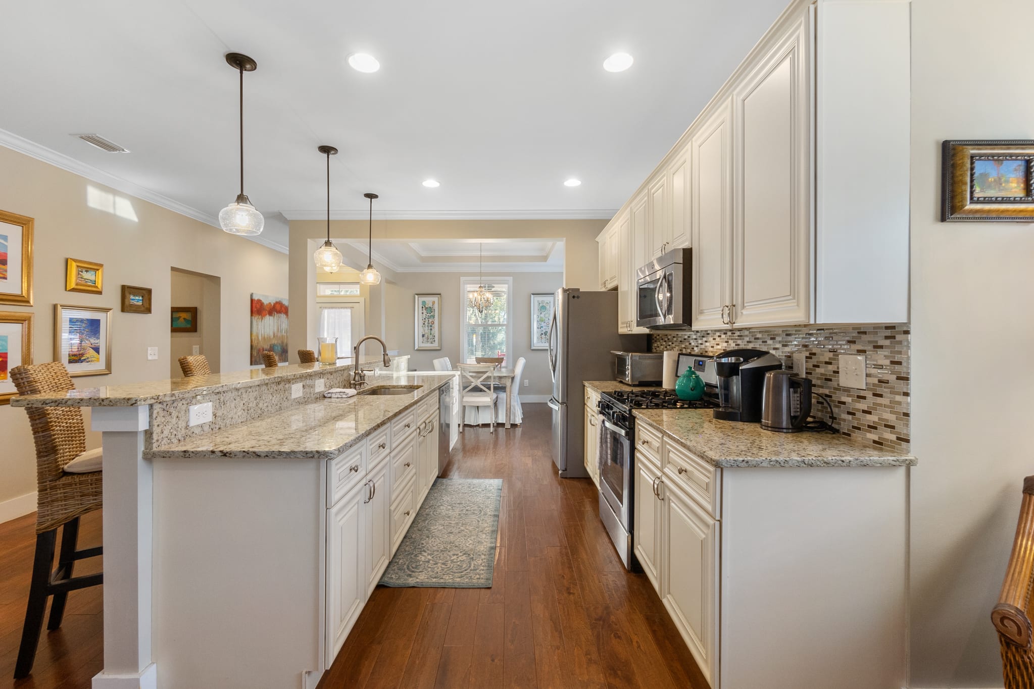 Fullerwood Delight- Mins to Beach and Downtown — photo 17